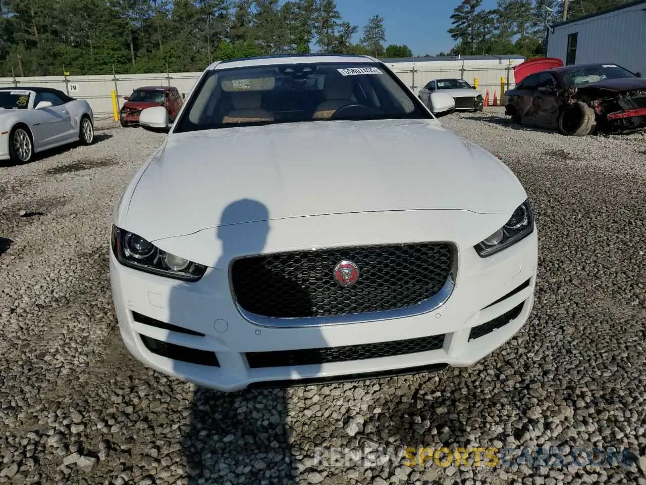 5 fotografías del automóvil dañado SAJAD4FX4KCP45437 JAGUAR XE 2019