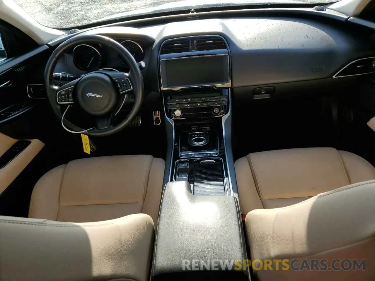 8 fotografías del automóvil dañado SAJAD4FX4KCP45437 JAGUAR XE 2019