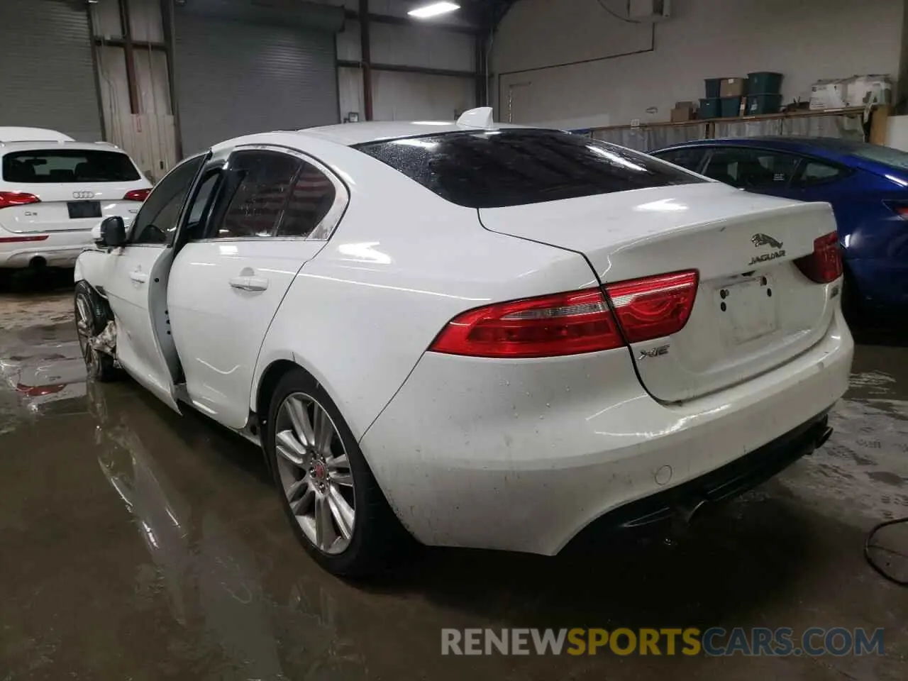 2 fotografías del automóvil dañado SAJAJ4FX0KCP51647 JAGUAR XE 2019