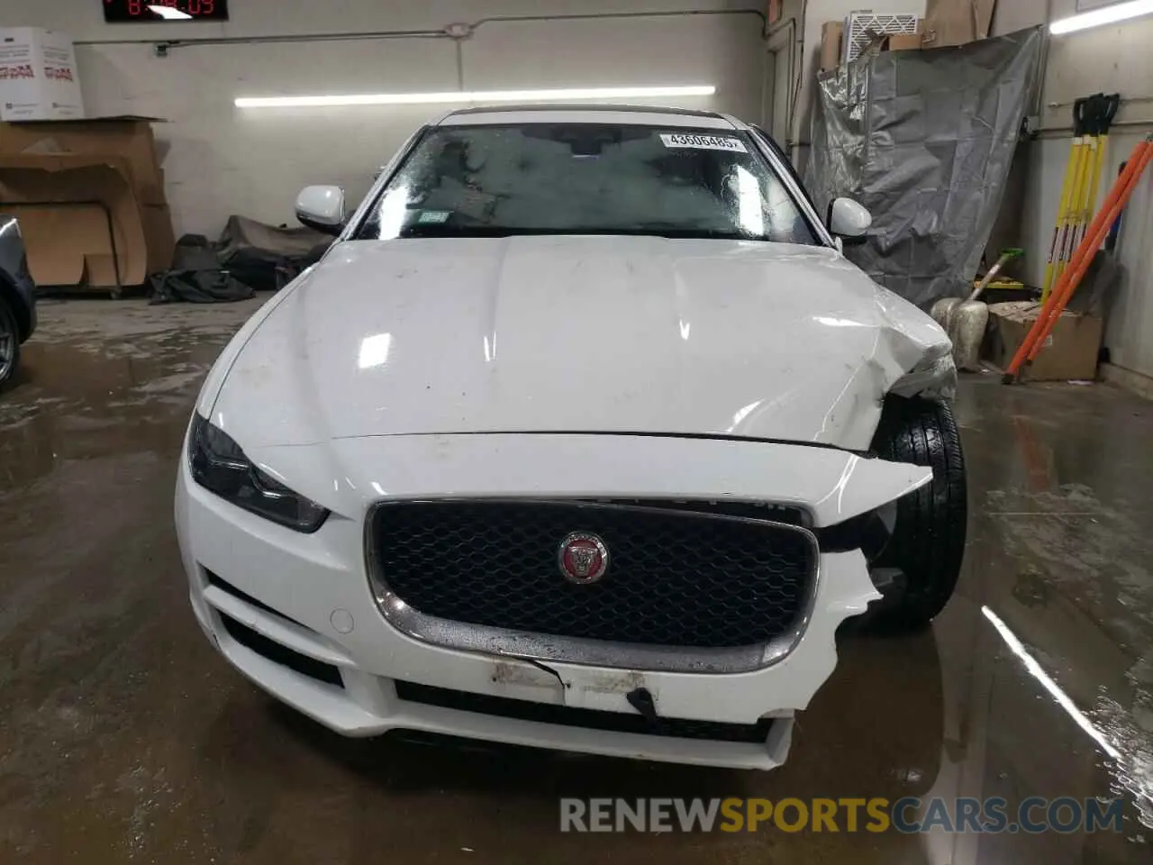 5 fotografías del automóvil dañado SAJAJ4FX0KCP51647 JAGUAR XE 2019