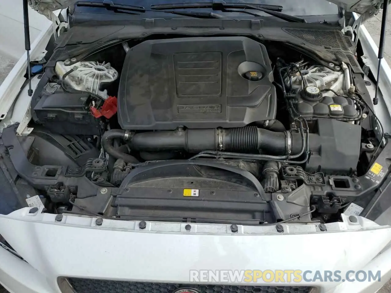 11 fotografías del automóvil dañado SAJAR4FX3KCP49951 JAGUAR XE 2019