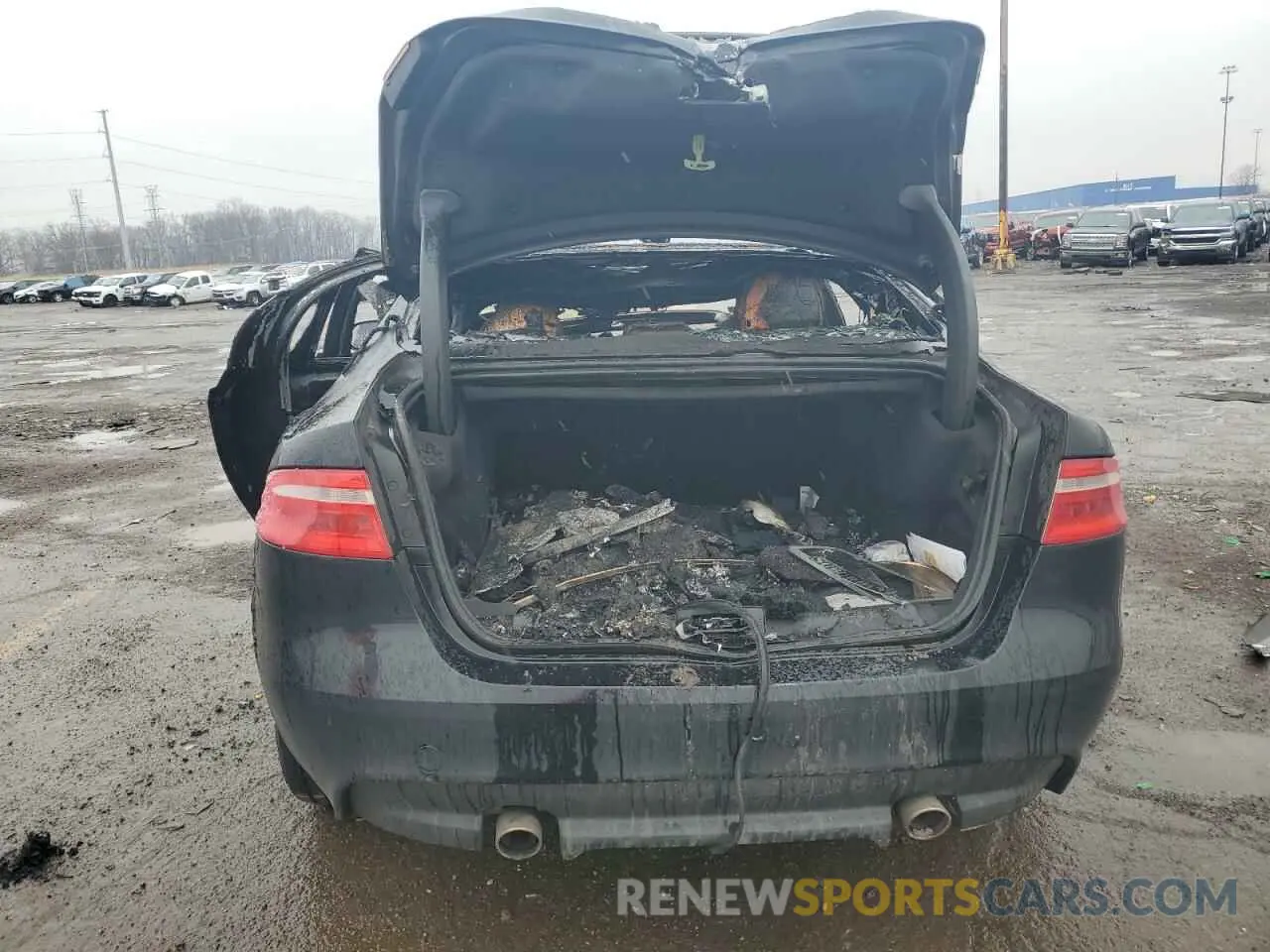 6 fotografías del automóvil dañado SAJAR4FX4KCP51773 JAGUAR XE 2019