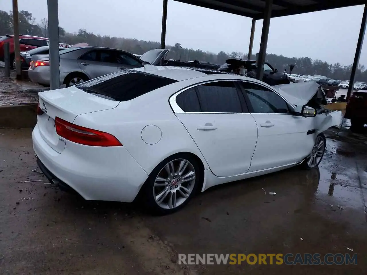 3 fotografías del automóvil dañado SAJAR4FX4KCP52664 JAGUAR XE 2019