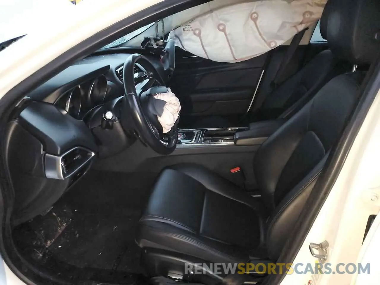 7 fotografías del automóvil dañado SAJAR4FX4KCP52664 JAGUAR XE 2019