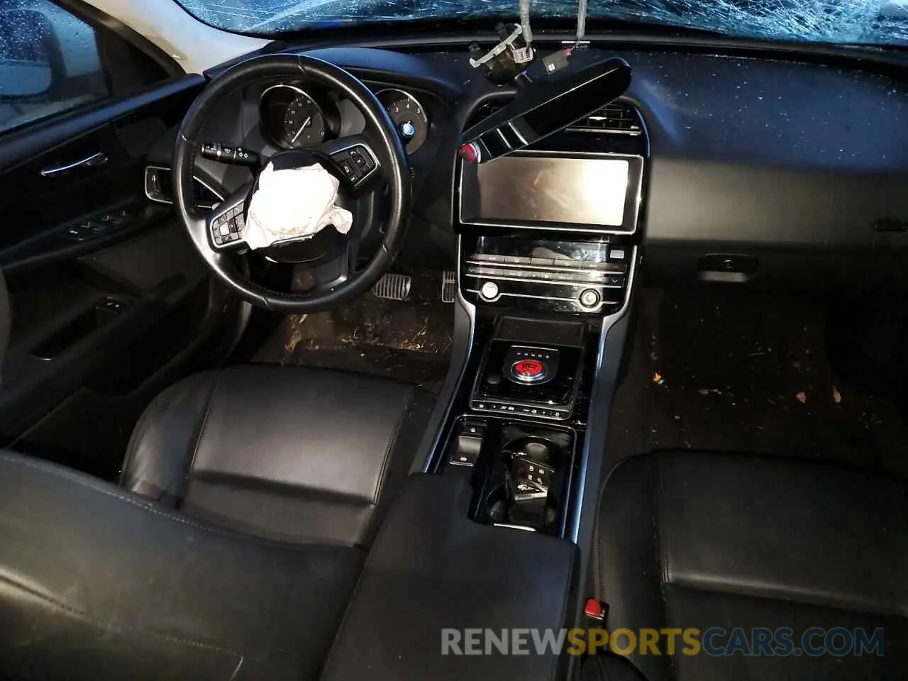 8 fotografías del automóvil dañado SAJAR4FX4KCP52664 JAGUAR XE 2019