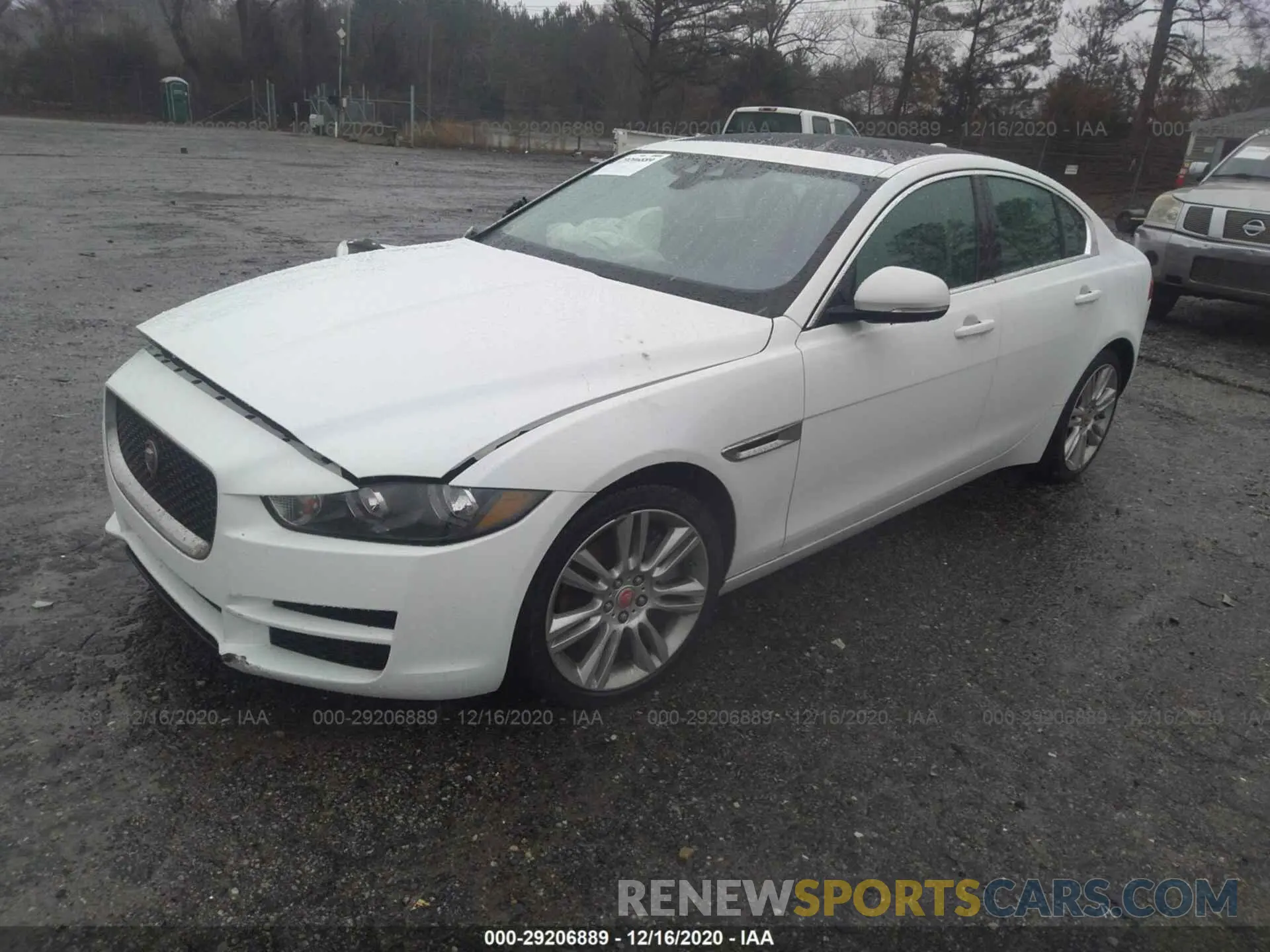 2 fotografías del automóvil dañado SAJAR4FX8KCP52456 JAGUAR XE 2019