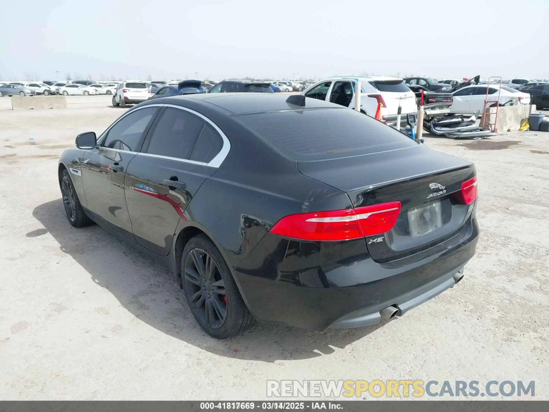 3 fotografías del automóvil dañado SAJAS4FX2KCP52702 JAGUAR XE 2019
