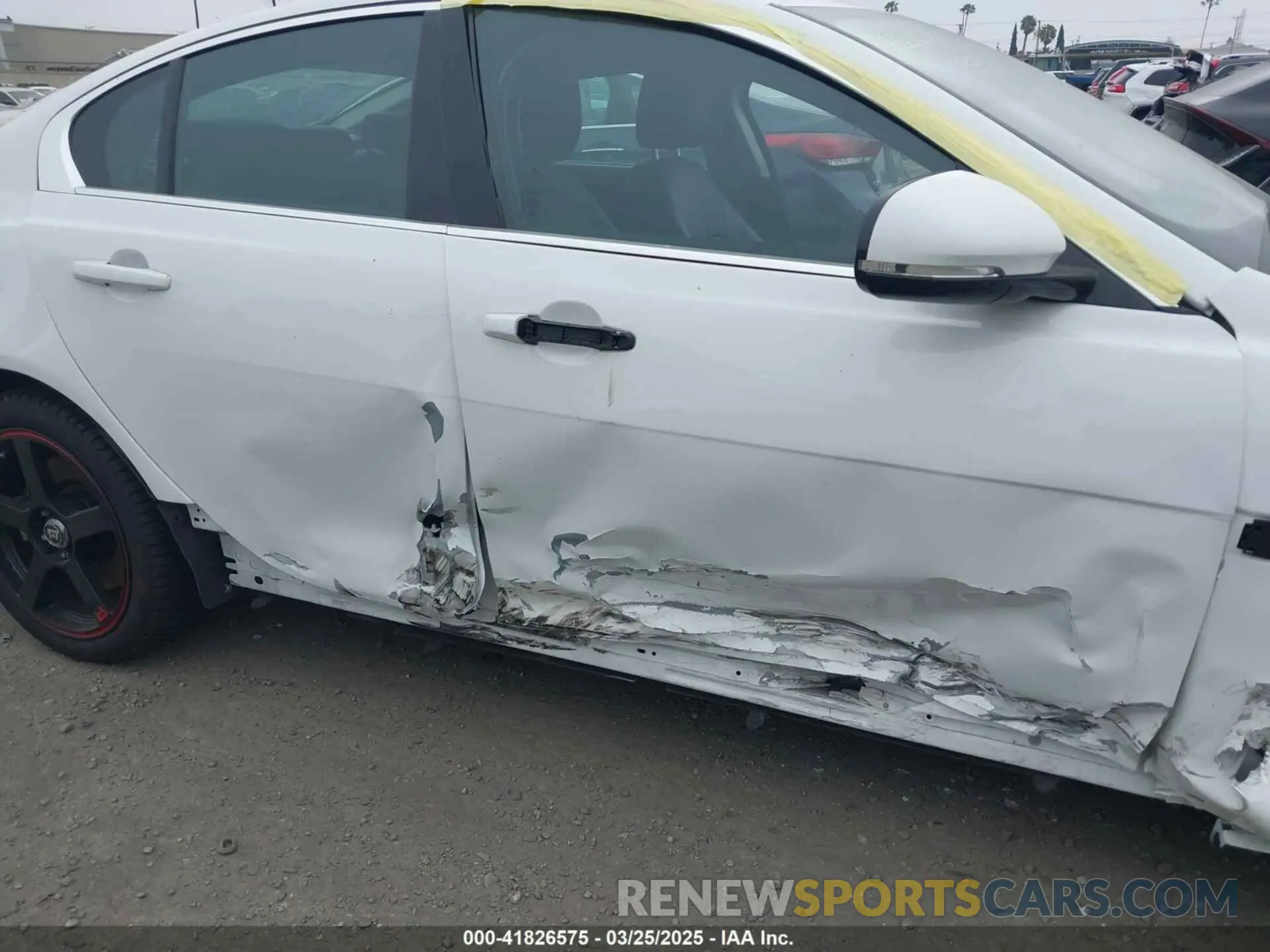 18 fotografías del automóvil dañado SAJAS4FX3KCP52756 JAGUAR XE 2019