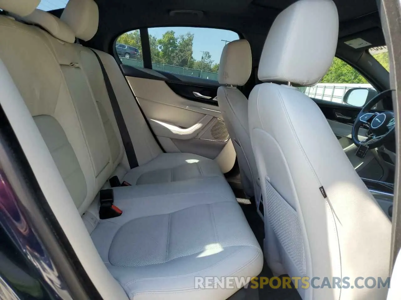 10 fotografías del automóvil dañado SAJAE4FX2LCP63398 JAGUAR XE 2020