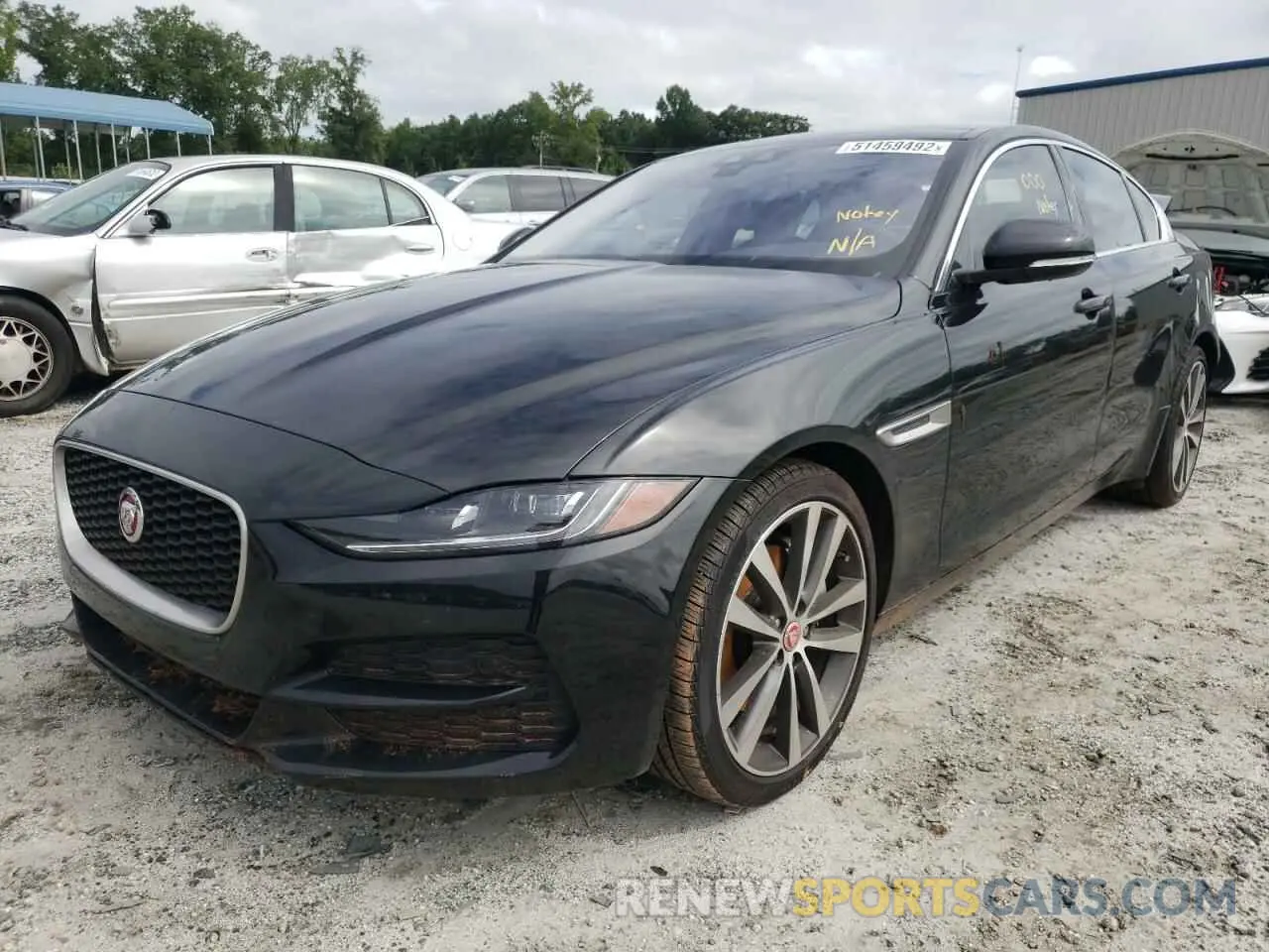 2 fotografías del automóvil dañado SAJAE4FX6LCP56356 JAGUAR XE 2020