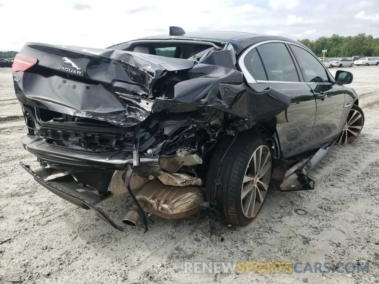 4 fotografías del automóvil dañado SAJAE4FX6LCP56356 JAGUAR XE 2020