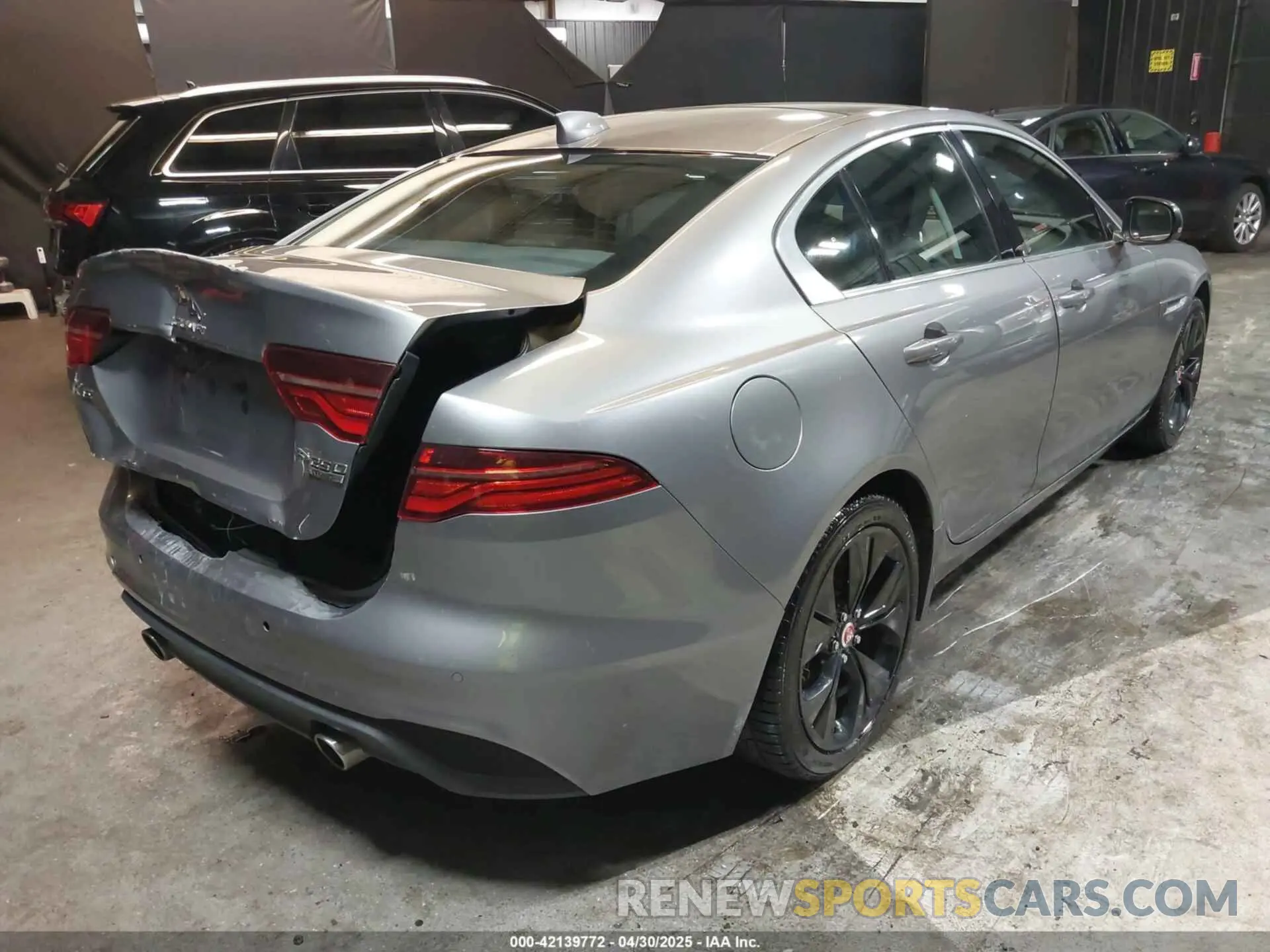 4 fotografías del automóvil dañado SAJAJ4FX3LCP58609 JAGUAR XE 2020