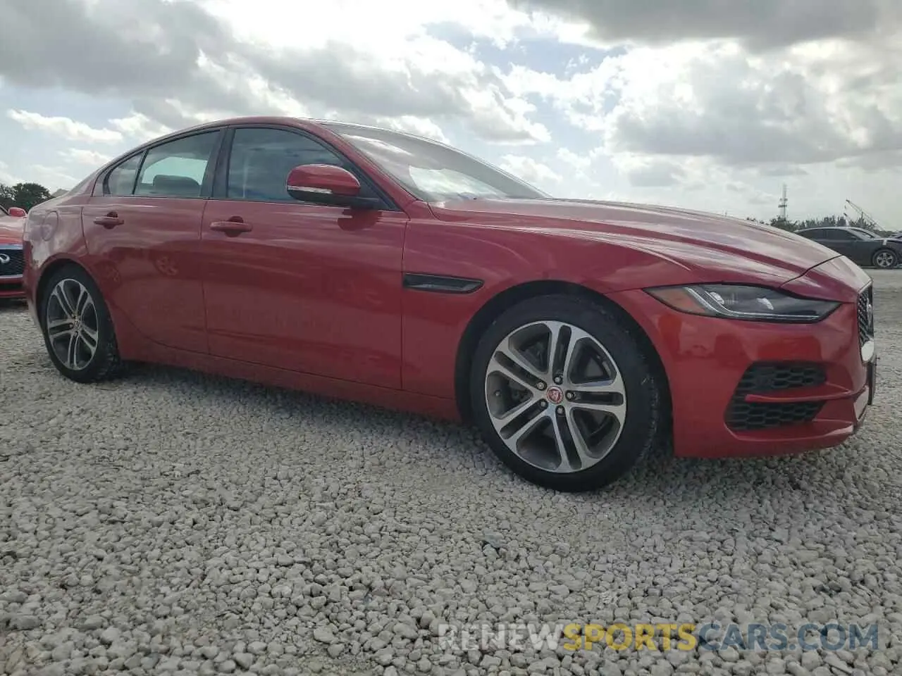 4 fotografías del automóvil dañado SAJAJ4FX4LCP60613 JAGUAR XE 2020