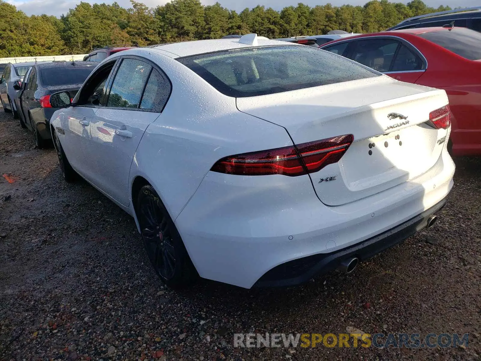 3 fotografías del automóvil dañado SAJAJ4FX7LCP58550 JAGUAR XE 2020