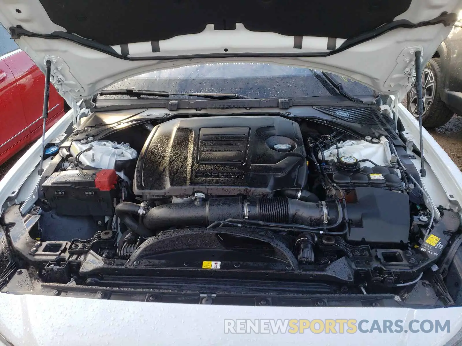 7 fotografías del automóvil dañado SAJAJ4FX7LCP58550 JAGUAR XE 2020
