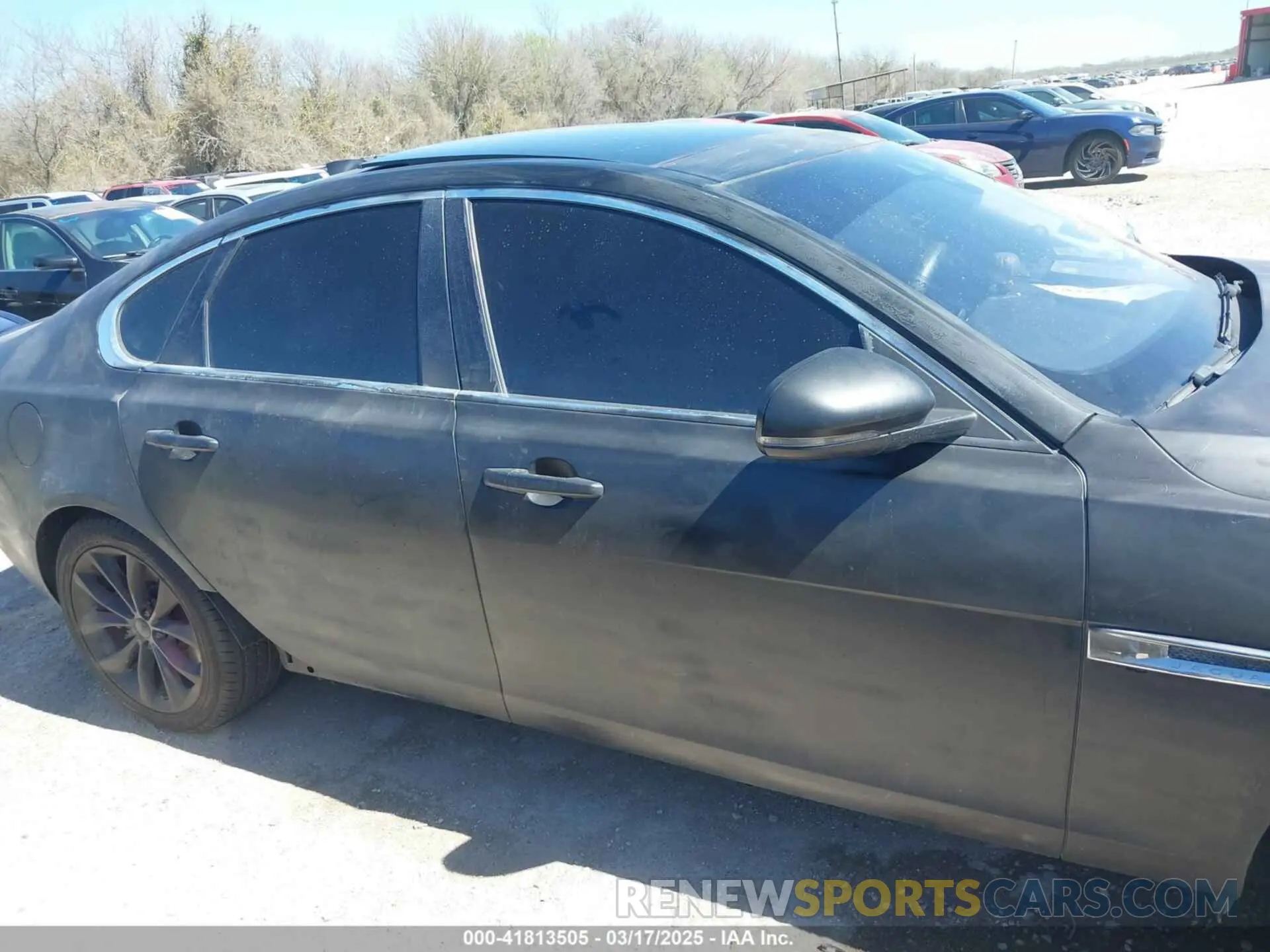12 fotografías del automóvil dañado SAJBD4FX3KCY79425 JAGUAR XF 2019