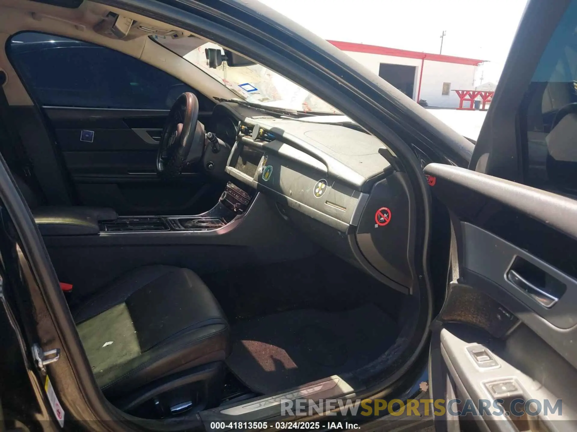 5 fotografías del automóvil dañado SAJBD4FX3KCY79425 JAGUAR XF 2019
