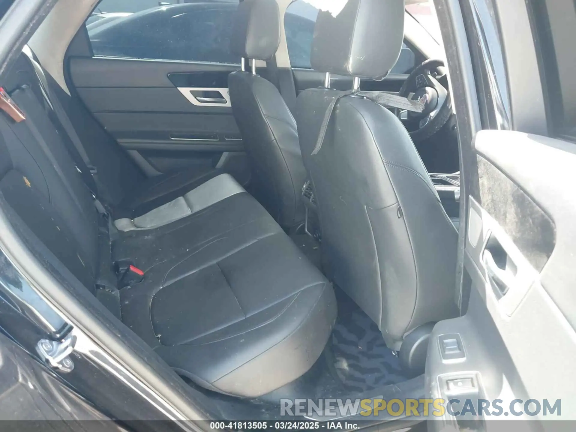 8 fotografías del automóvil dañado SAJBD4FX3KCY79425 JAGUAR XF 2019