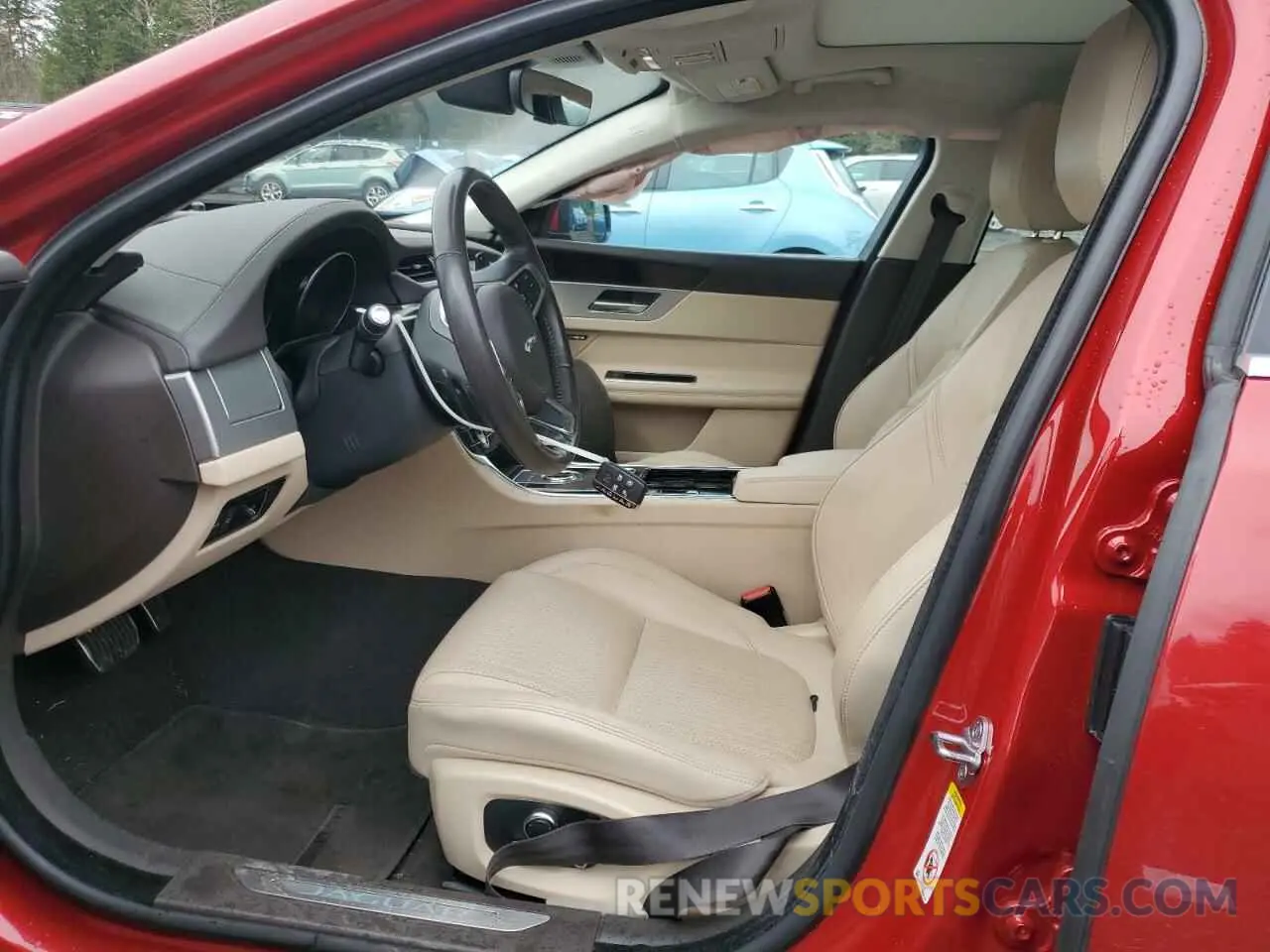 7 fotografías del automóvil dañado SAJBK4GX2KCY77458 JAGUAR XF 2019
