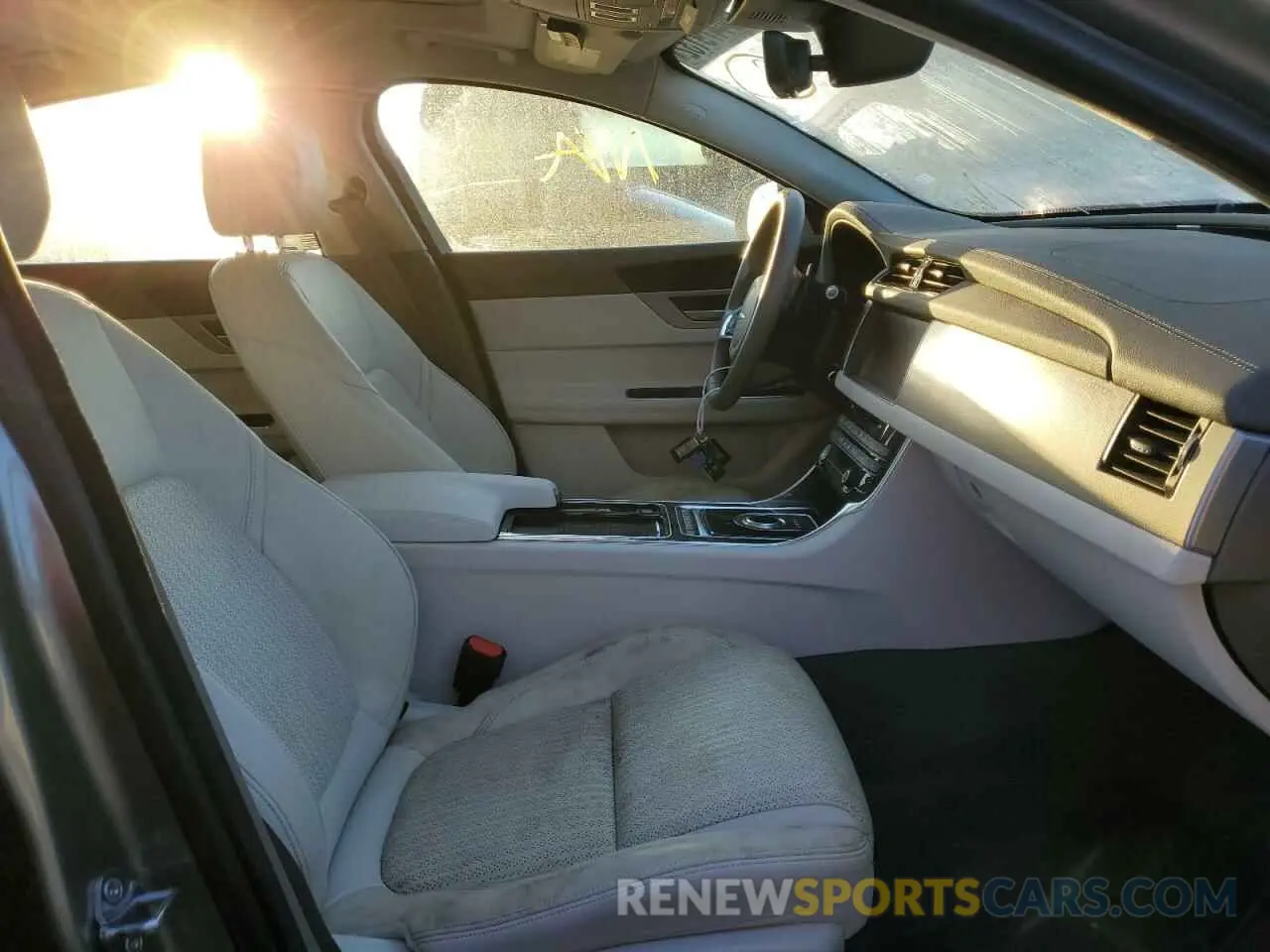 5 fotografías del automóvil dañado SAJBK4FX8LCY83106 JAGUAR XF 2020
