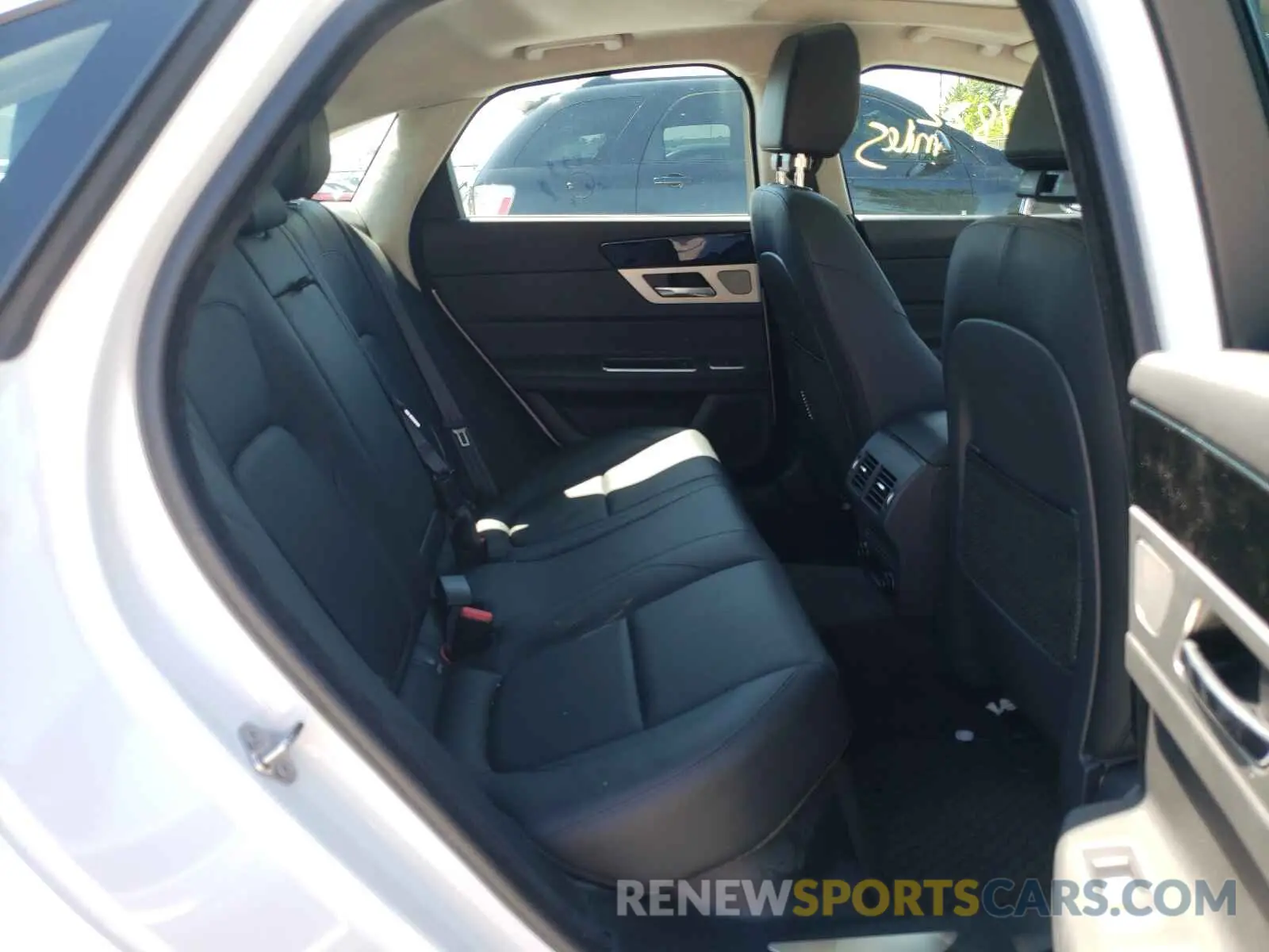 6 fotografías del automóvil dañado SAJBK4FXXLCY83382 JAGUAR XF 2020