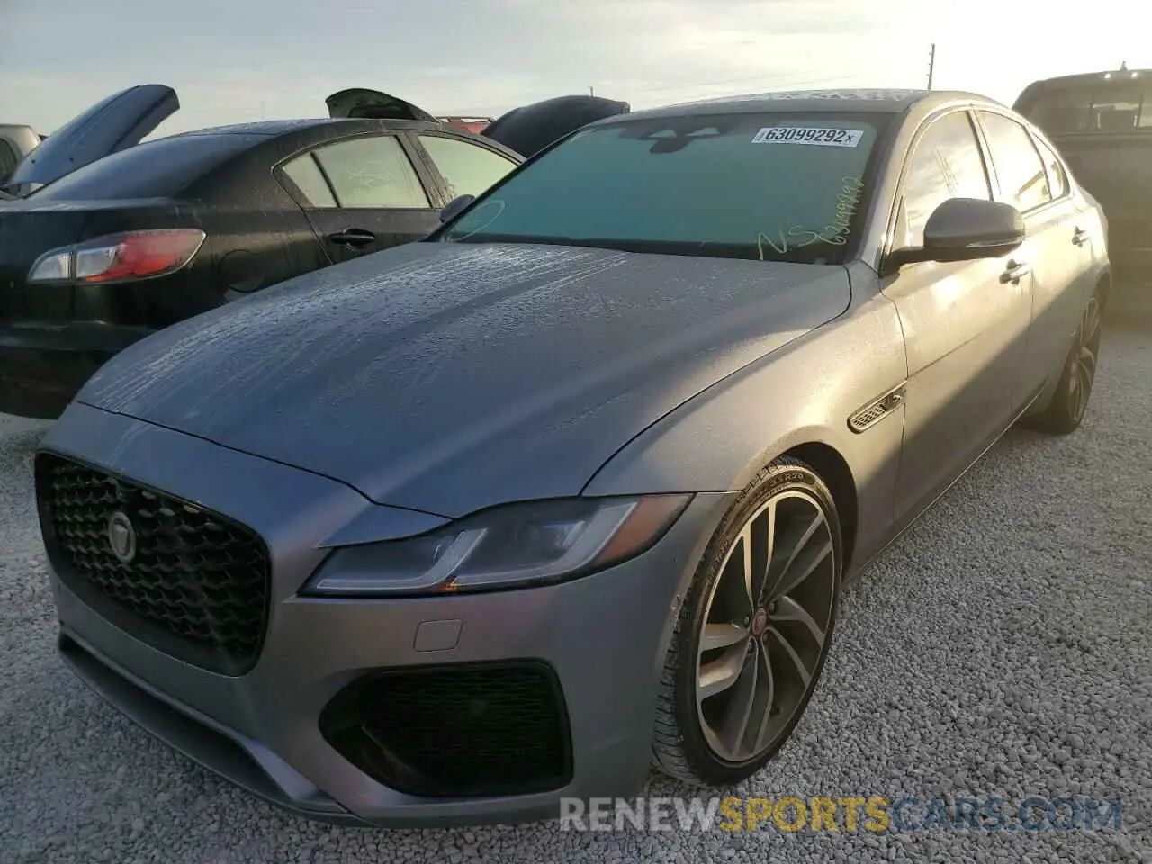 2 fotografías del automóvil dañado SAJBG4FX7MCY88820 JAGUAR XF 2021
