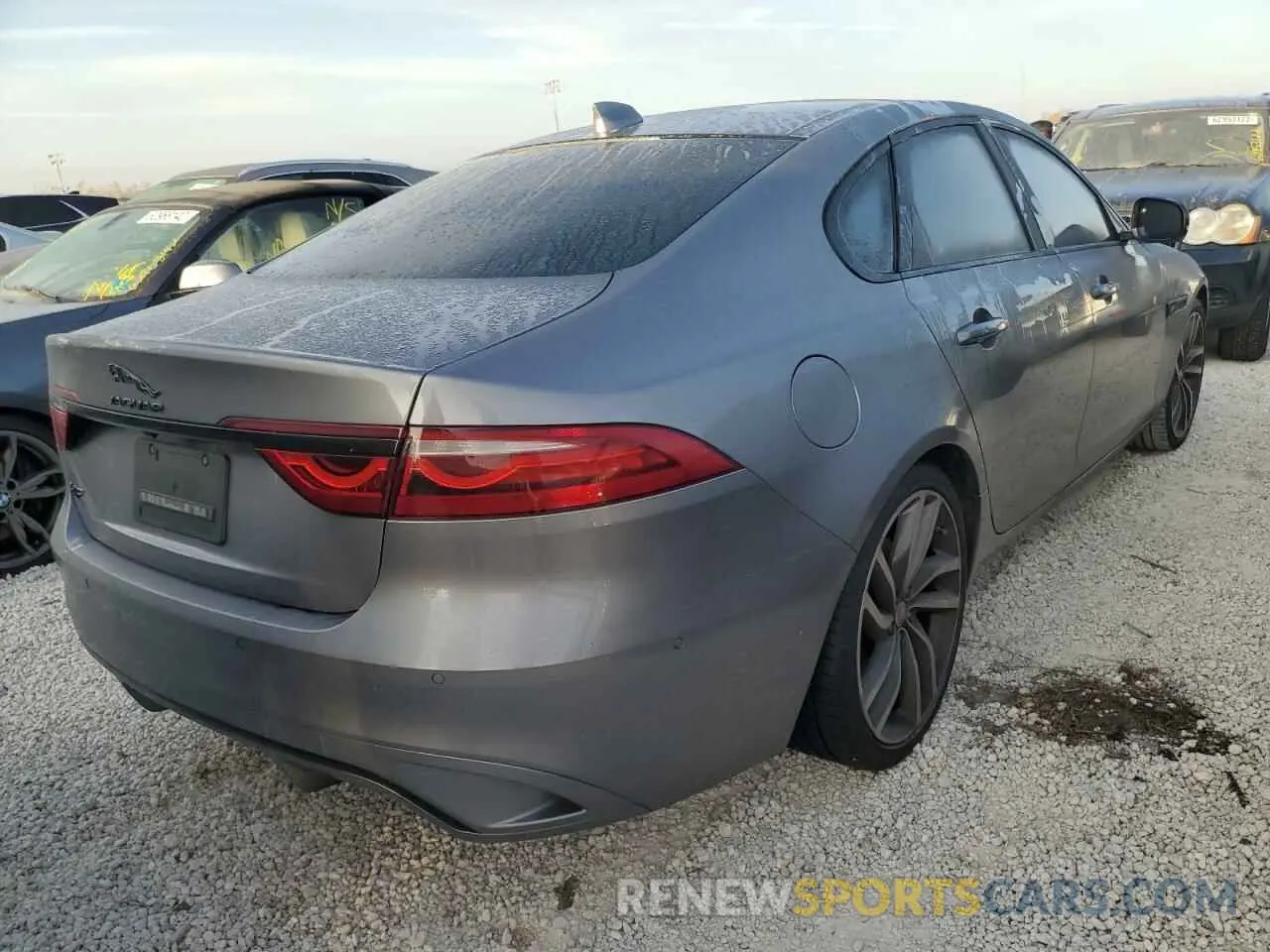 4 fotografías del automóvil dañado SAJBG4FX7MCY88820 JAGUAR XF 2021