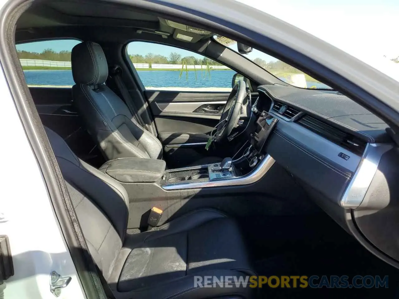 5 fotografías del automóvil dañado SAJBL4GX8MCY89372 JAGUAR XF 2021