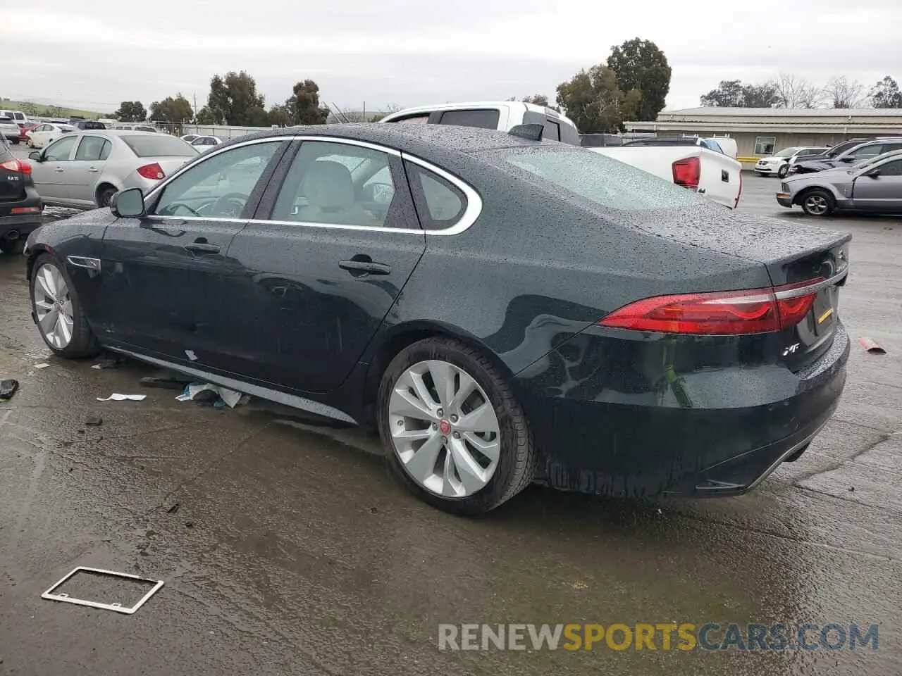 2 fotografías del automóvil dañado SAJBL4GX7NCY90868 JAGUAR XF 2022