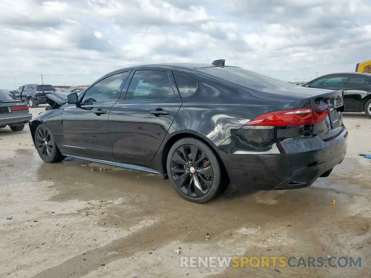 2 fotografías del automóvil dañado SAJBL4GX1PCY92568 JAGUAR XF 2023
