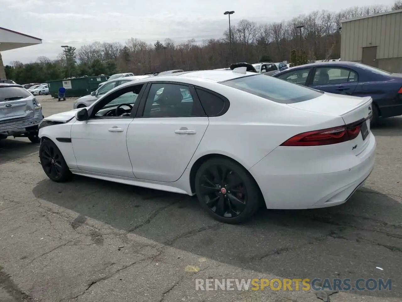 2 fotografías del automóvil dañado SAJBL4GXXPCY92648 JAGUAR XF 2023