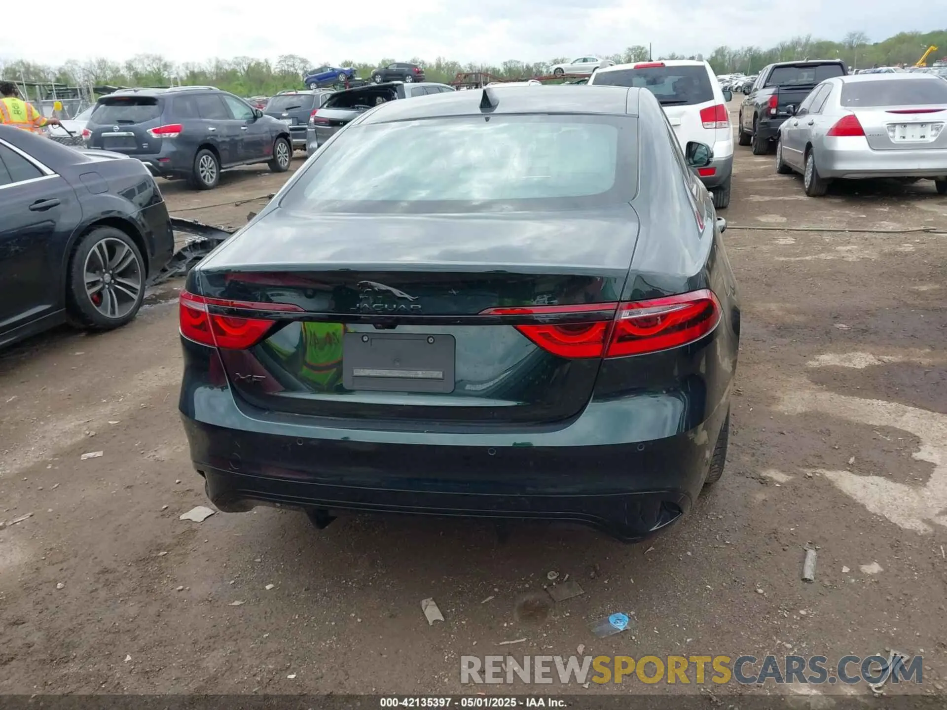 17 fotografías del automóvil dañado SAJBL4GXXPCY93265 JAGUAR XF 2023