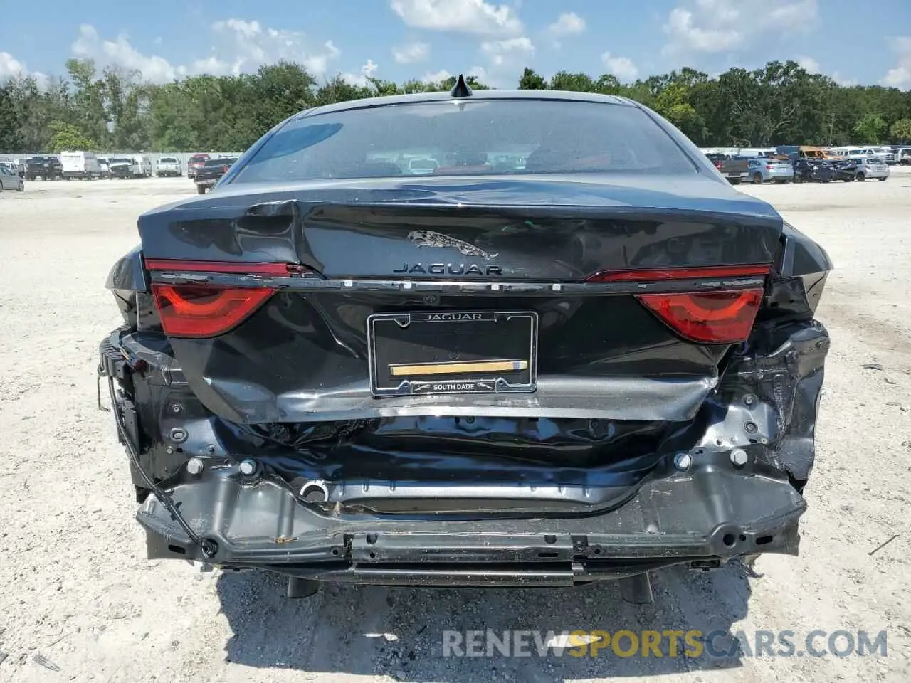 6 fotografías del automóvil dañado SAJB64FXXRCY94427 JAGUAR XF 2024