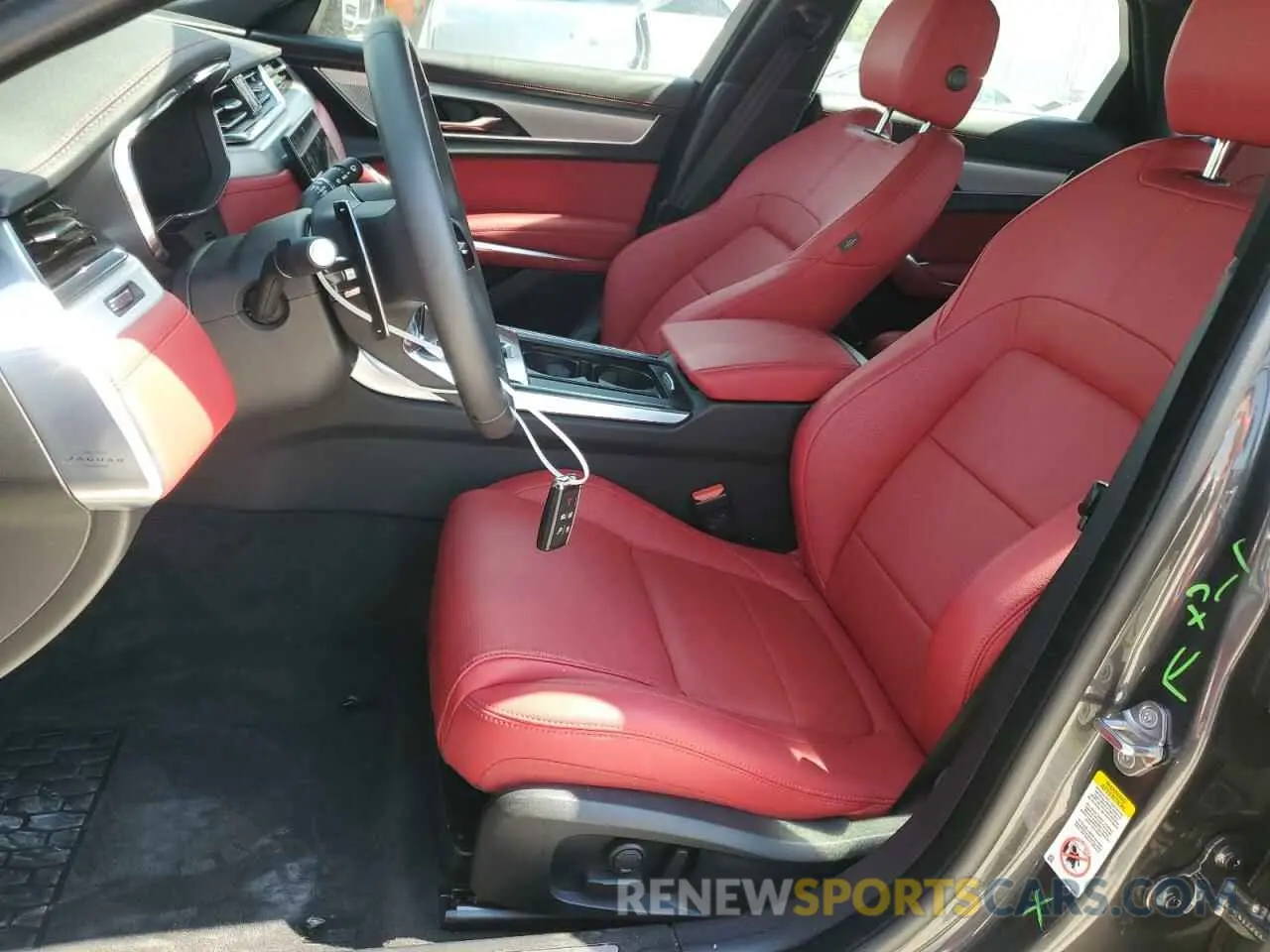 7 fotografías del automóvil dañado SAJB64FXXRCY94427 JAGUAR XF 2024