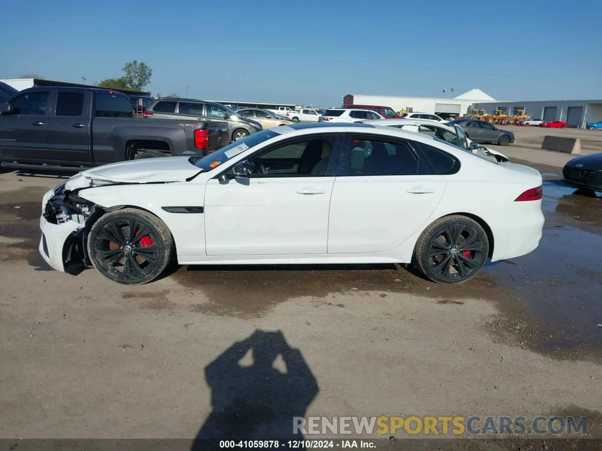 13 fotografías del automóvil dañado SAJBL4GX6RCY95873 JAGUAR XF 2024