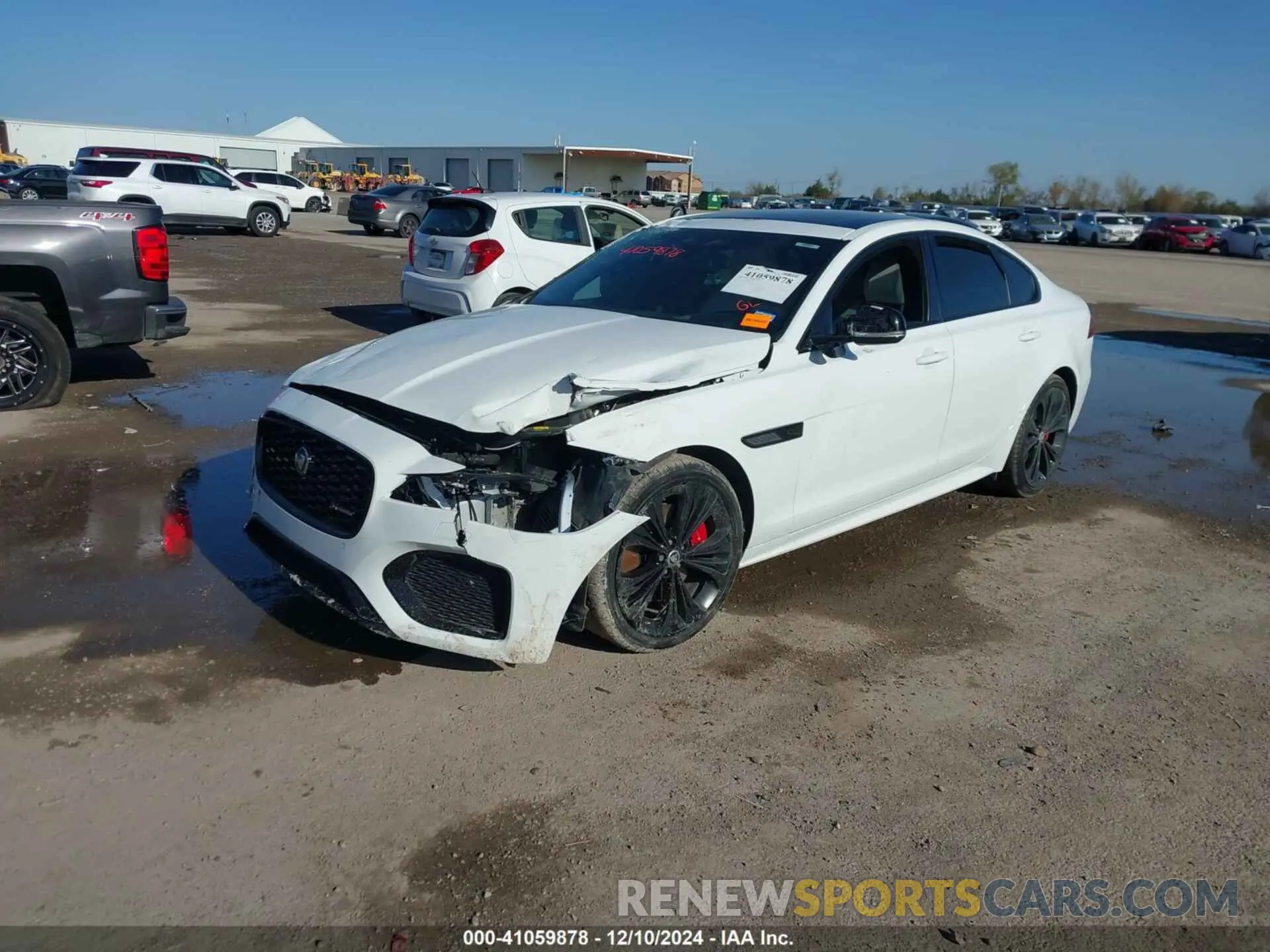 2 fotografías del automóvil dañado SAJBL4GX6RCY95873 JAGUAR XF 2024