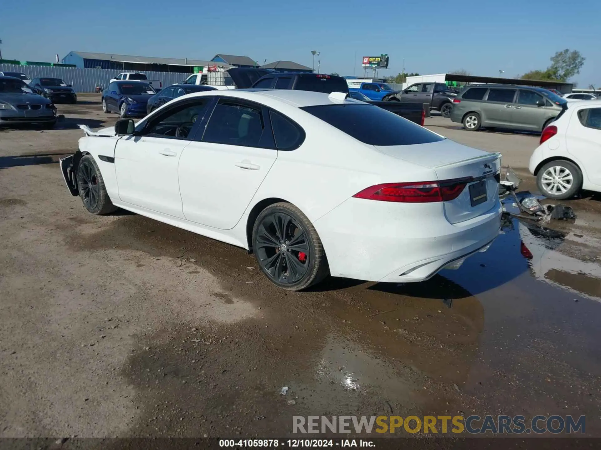 3 fotografías del automóvil dañado SAJBL4GX6RCY95873 JAGUAR XF 2024