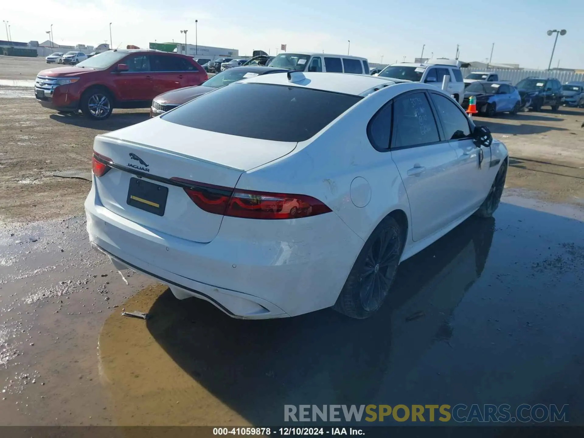 4 fotografías del automóvil dañado SAJBL4GX6RCY95873 JAGUAR XF 2024
