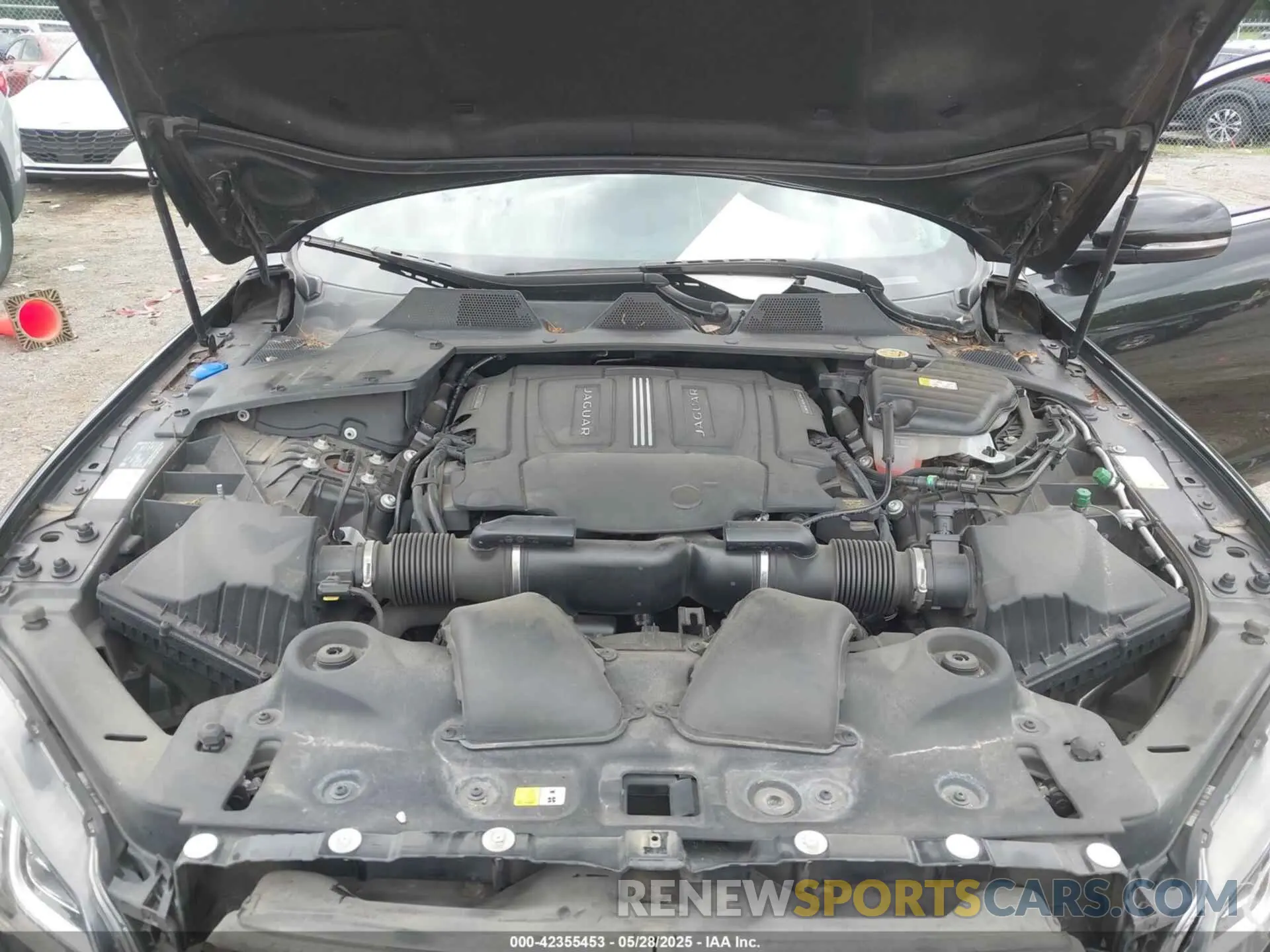 10 fotografías del automóvil dañado SAJWA1C74K8W22094 JAGUAR XJ 2019