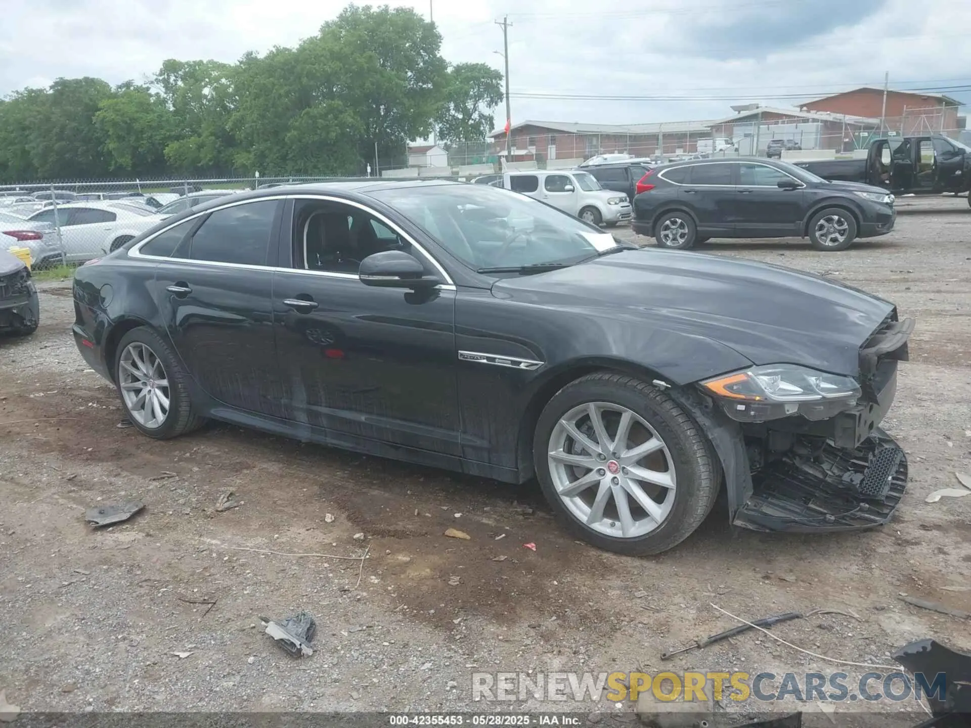 14 fotografías del automóvil dañado SAJWA1C74K8W22094 JAGUAR XJ 2019