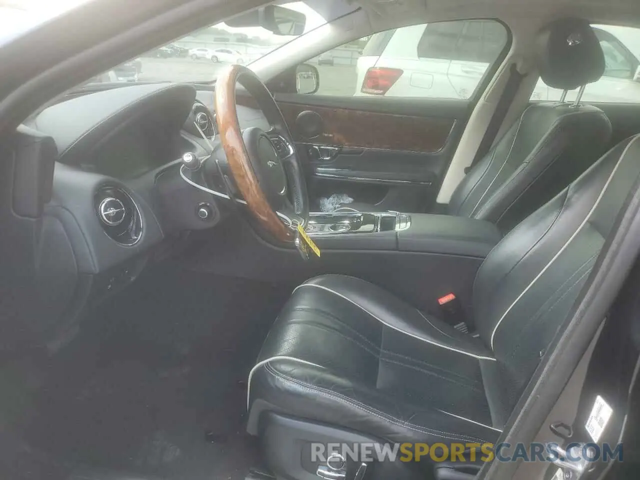 7 fotografías del automóvil dañado SAJWA1C78K8W18453 JAGUAR XJ 2019