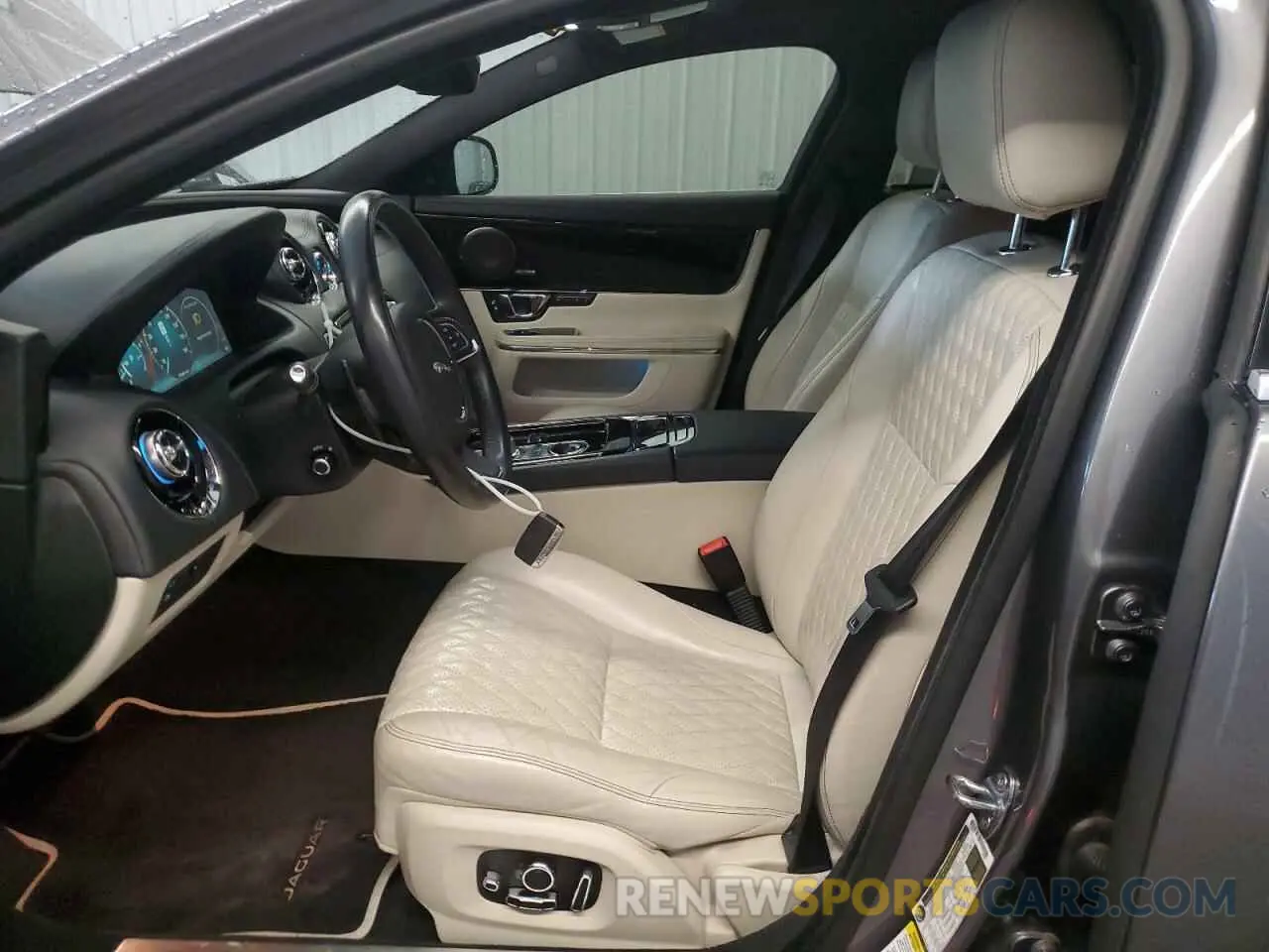 7 fotografías del automóvil dañado SAJWA2G71K8W19797 JAGUAR XJ 2019