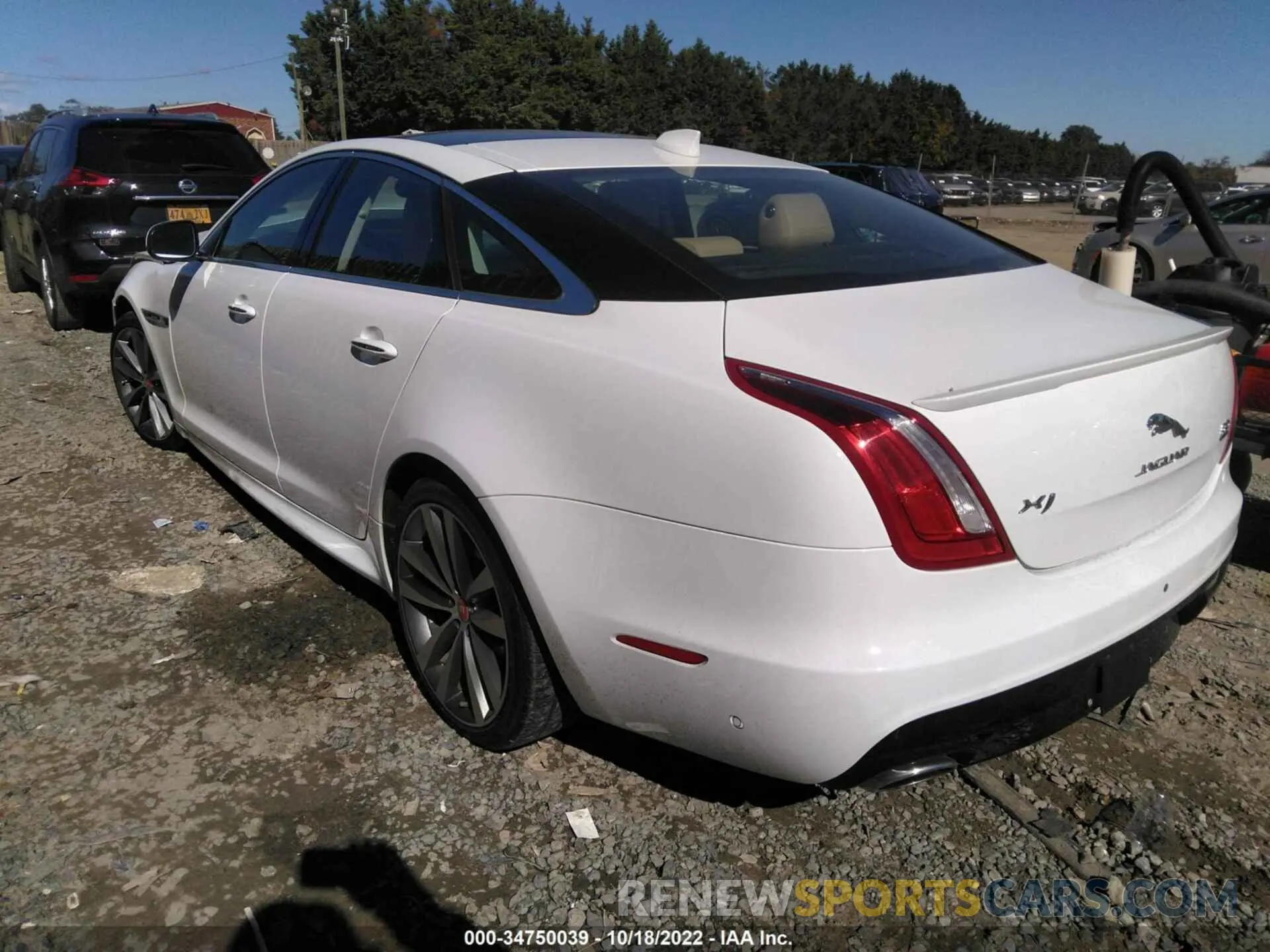 3 fotografías del automóvil dañado SAJWJ1CD1K8W18915 JAGUAR XJ 2019