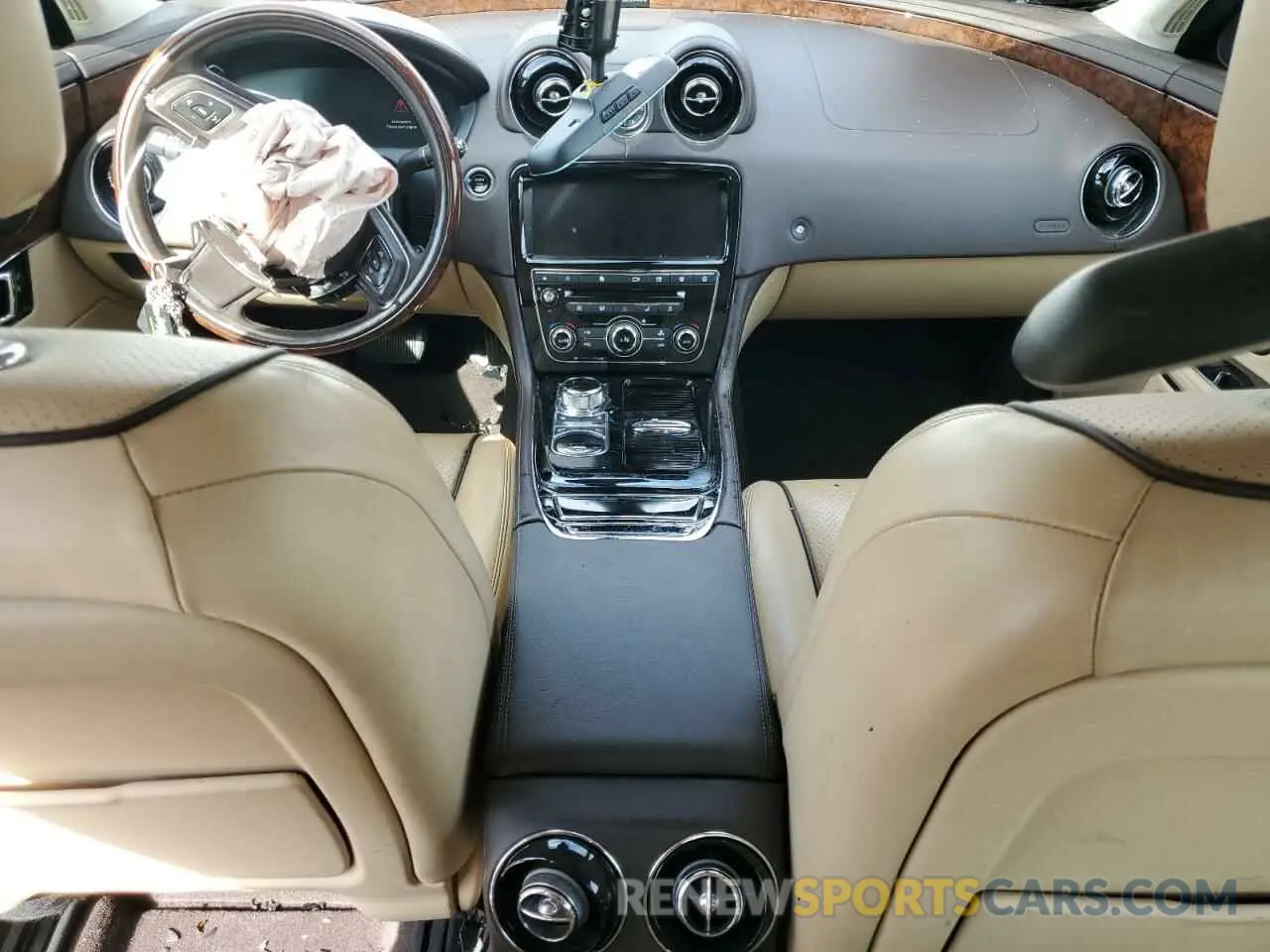 8 fotografías del automóvil dañado SAJWJ1CD5K8W19663 JAGUAR XJ 2019