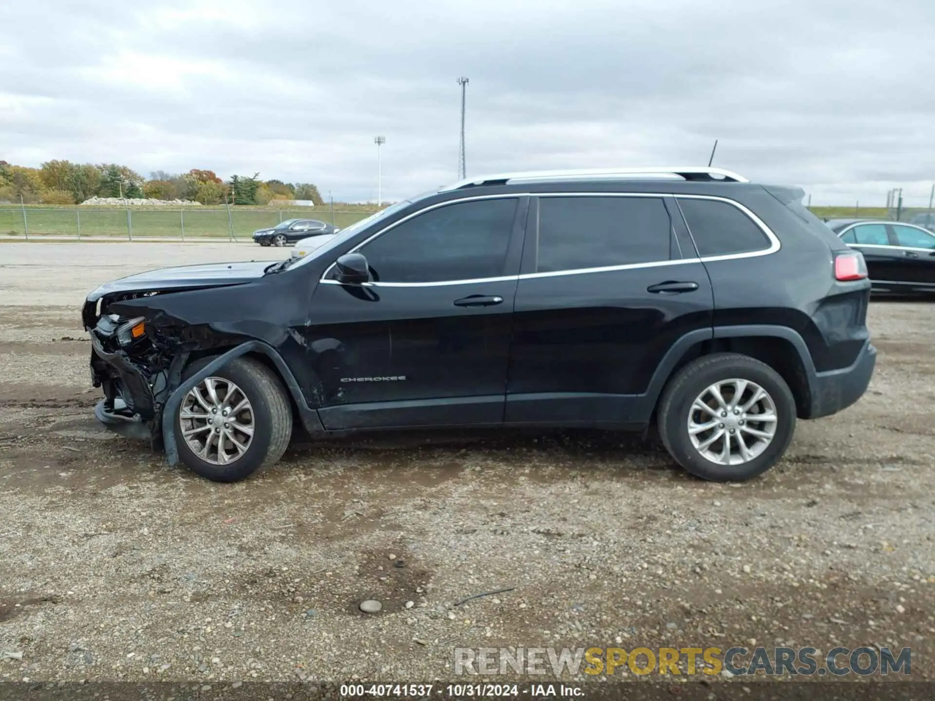 14 fotografías del automóvil dañado 1C4PJLCB0KD222477 JEEP CHEROKEE 2019