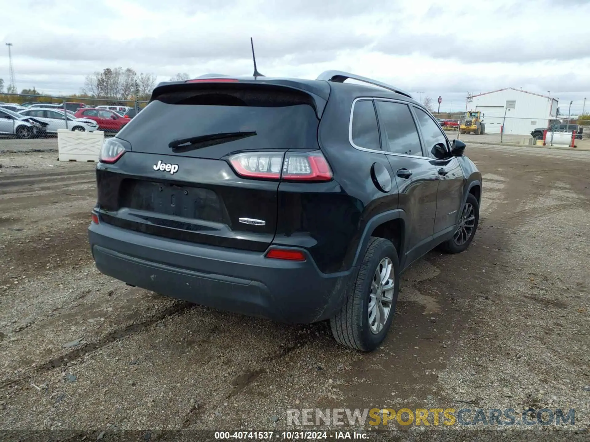 4 fotografías del automóvil dañado 1C4PJLCB0KD222477 JEEP CHEROKEE 2019