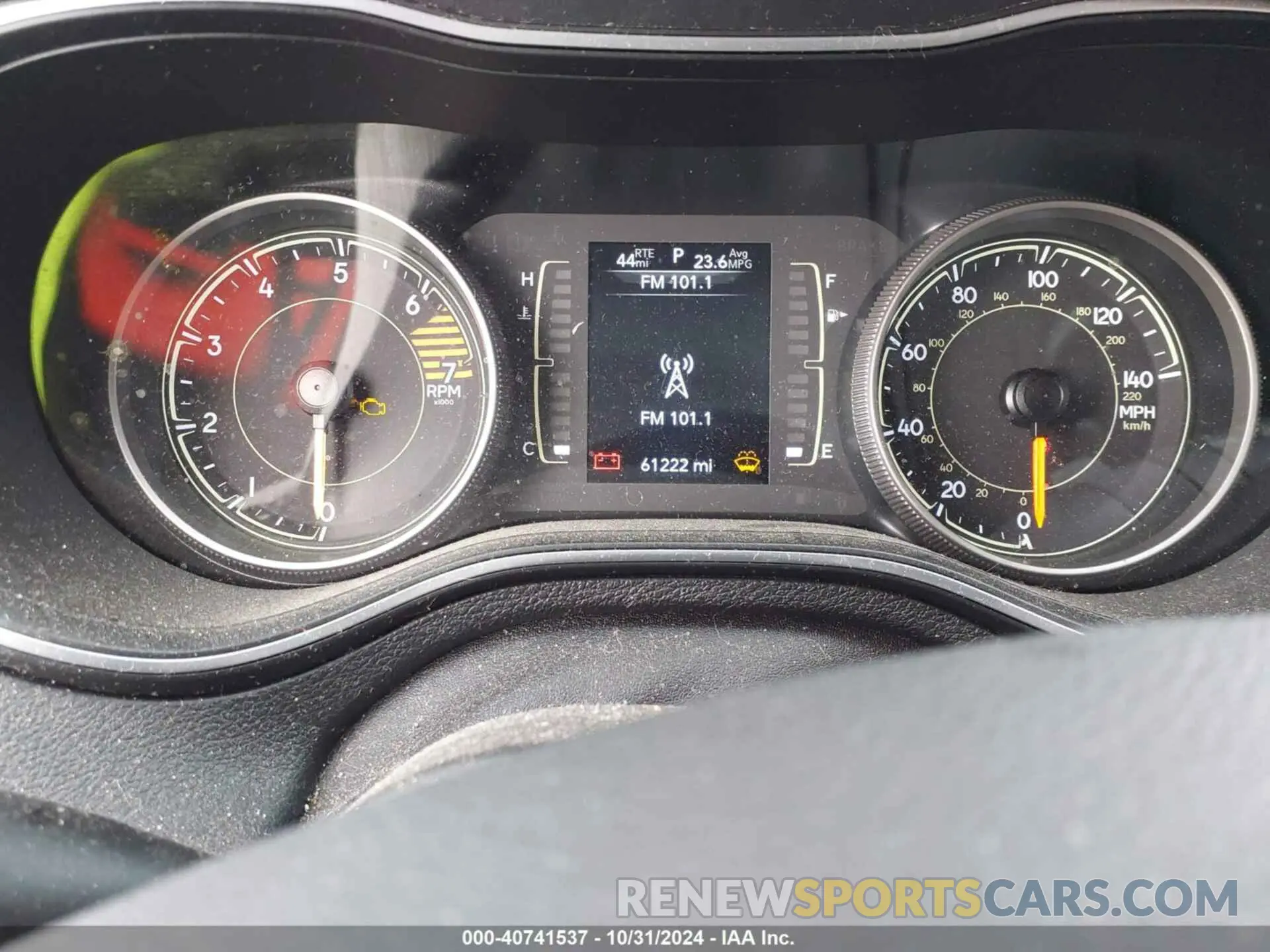7 fotografías del automóvil dañado 1C4PJLCB0KD222477 JEEP CHEROKEE 2019
