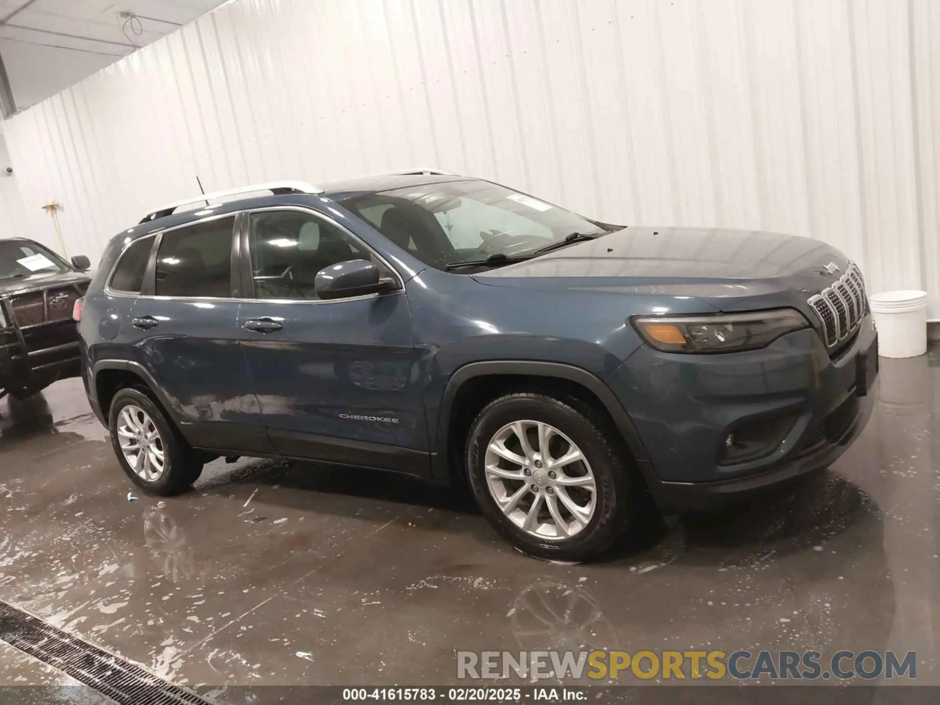 13 fotografías del automóvil dañado 1C4PJLCB0KD434554 JEEP CHEROKEE 2019