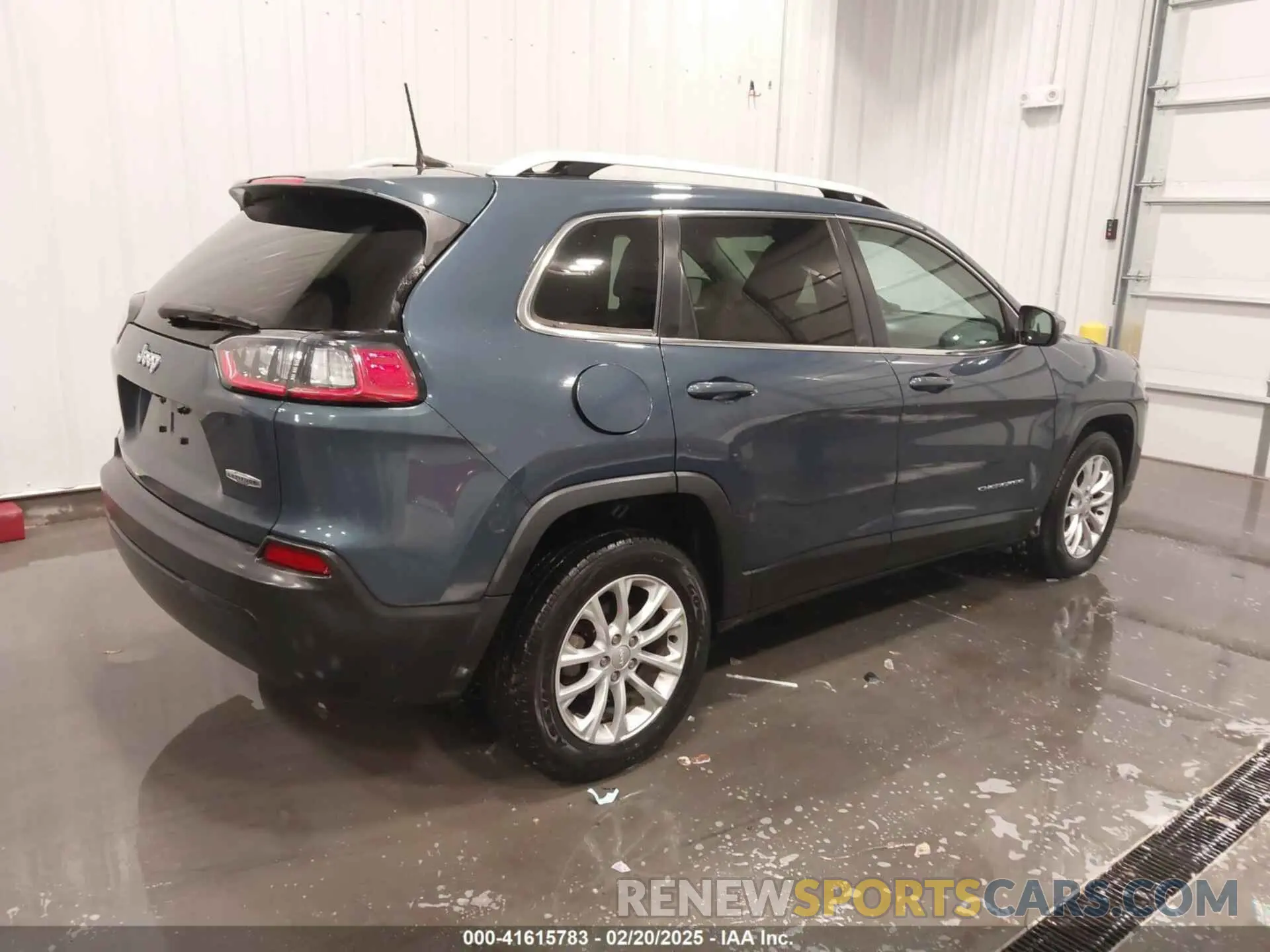4 fotografías del automóvil dañado 1C4PJLCB0KD434554 JEEP CHEROKEE 2019