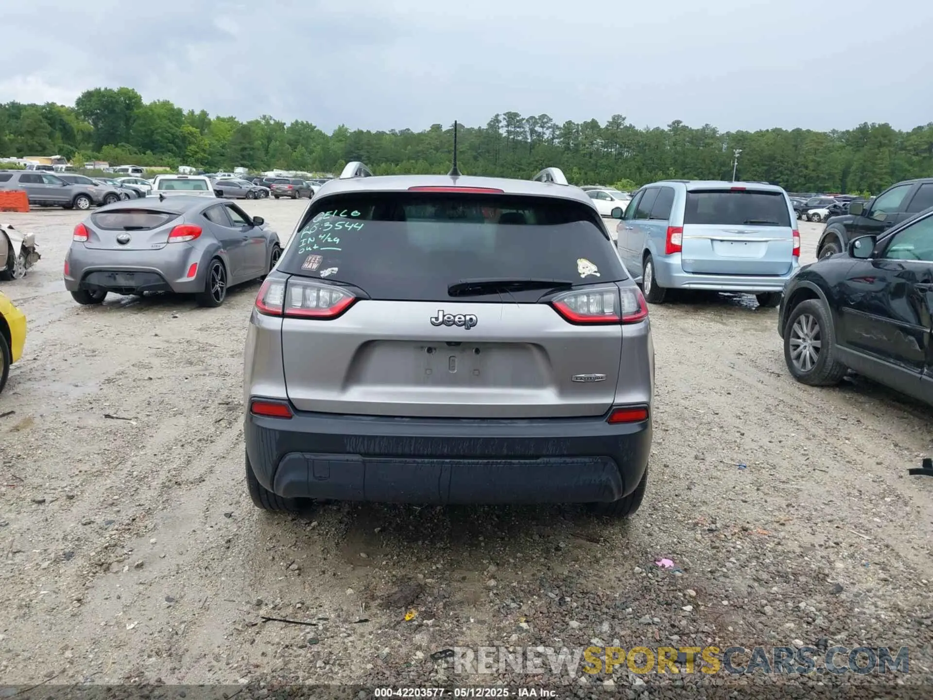 16 fotografías del automóvil dañado 1C4PJLCB3KD145135 JEEP CHEROKEE 2019
